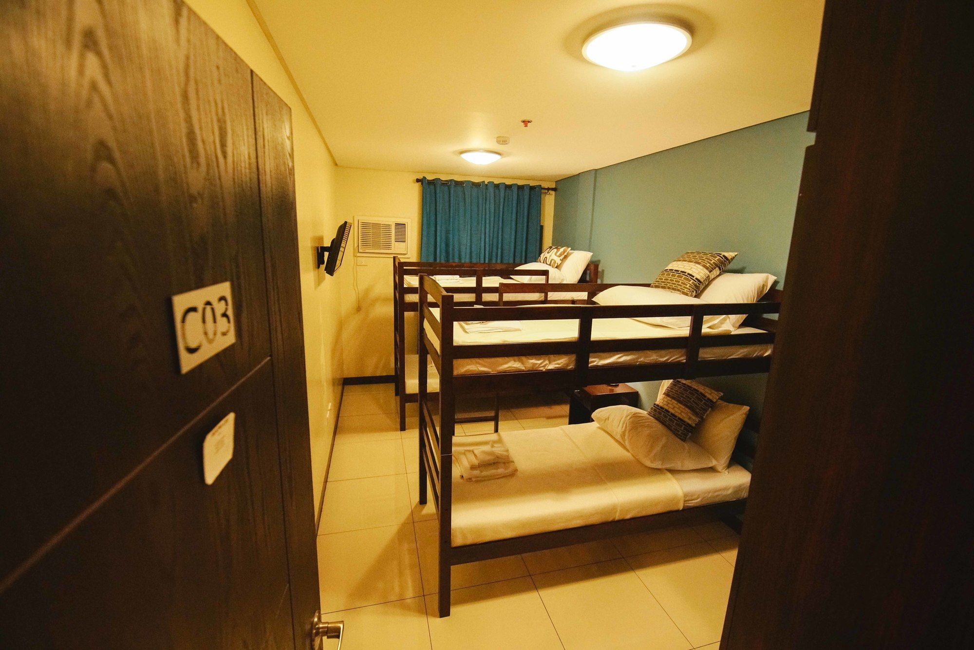 Hometown Hotel Makati Edsa