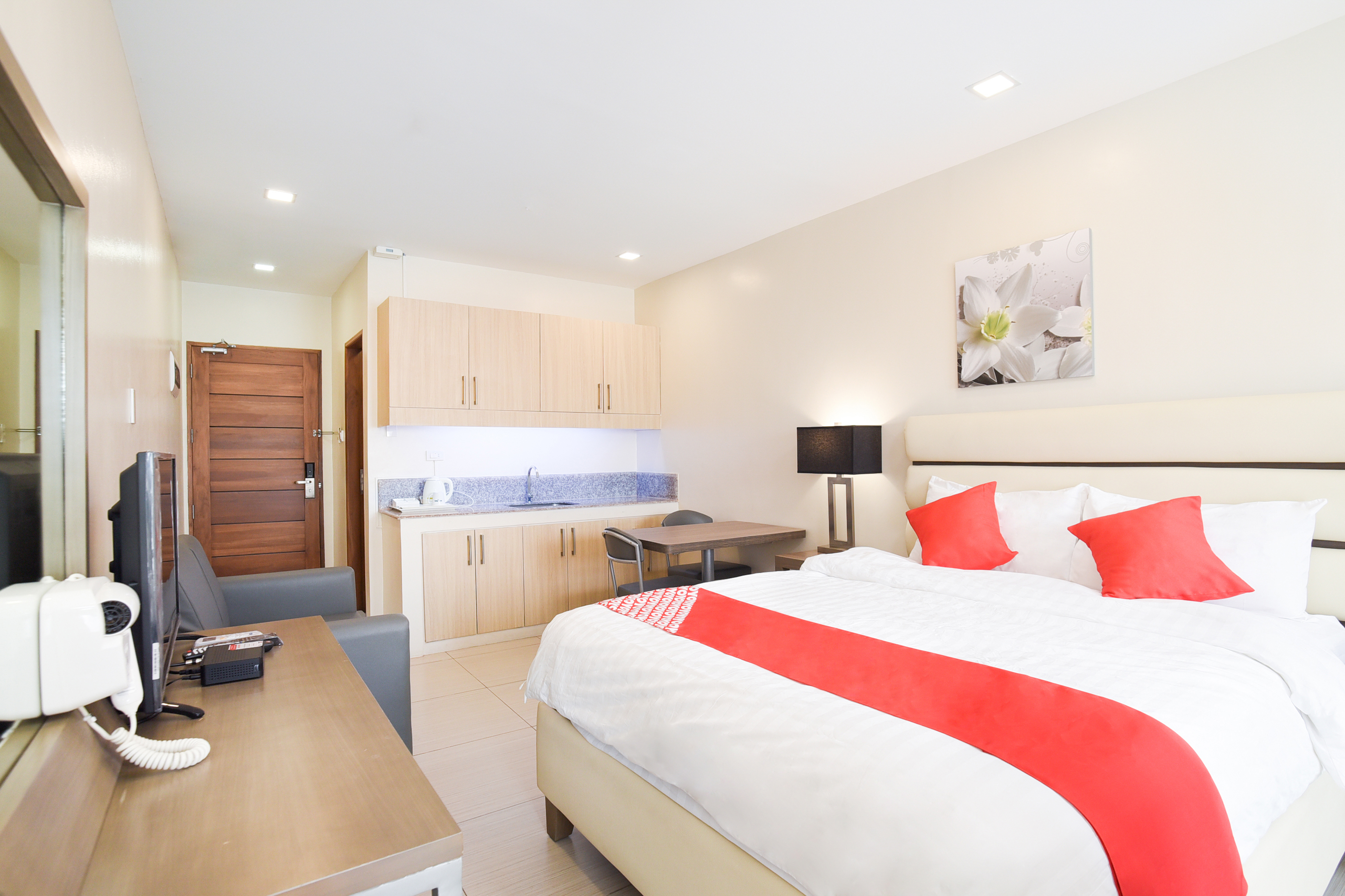 Hotel Merlo by OYO
