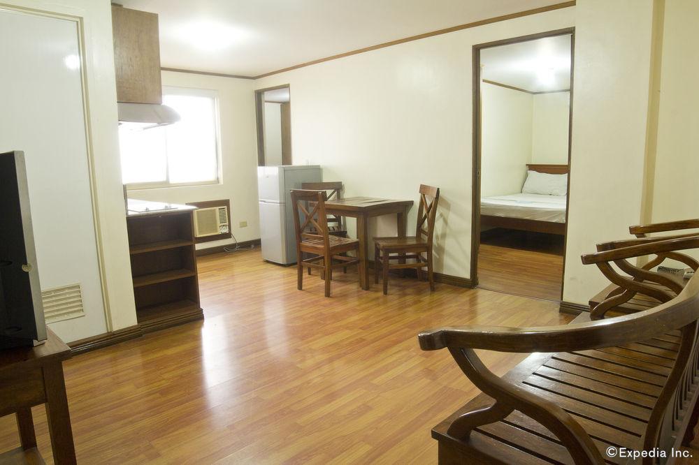 Isabelle Royale Hotel & Suites