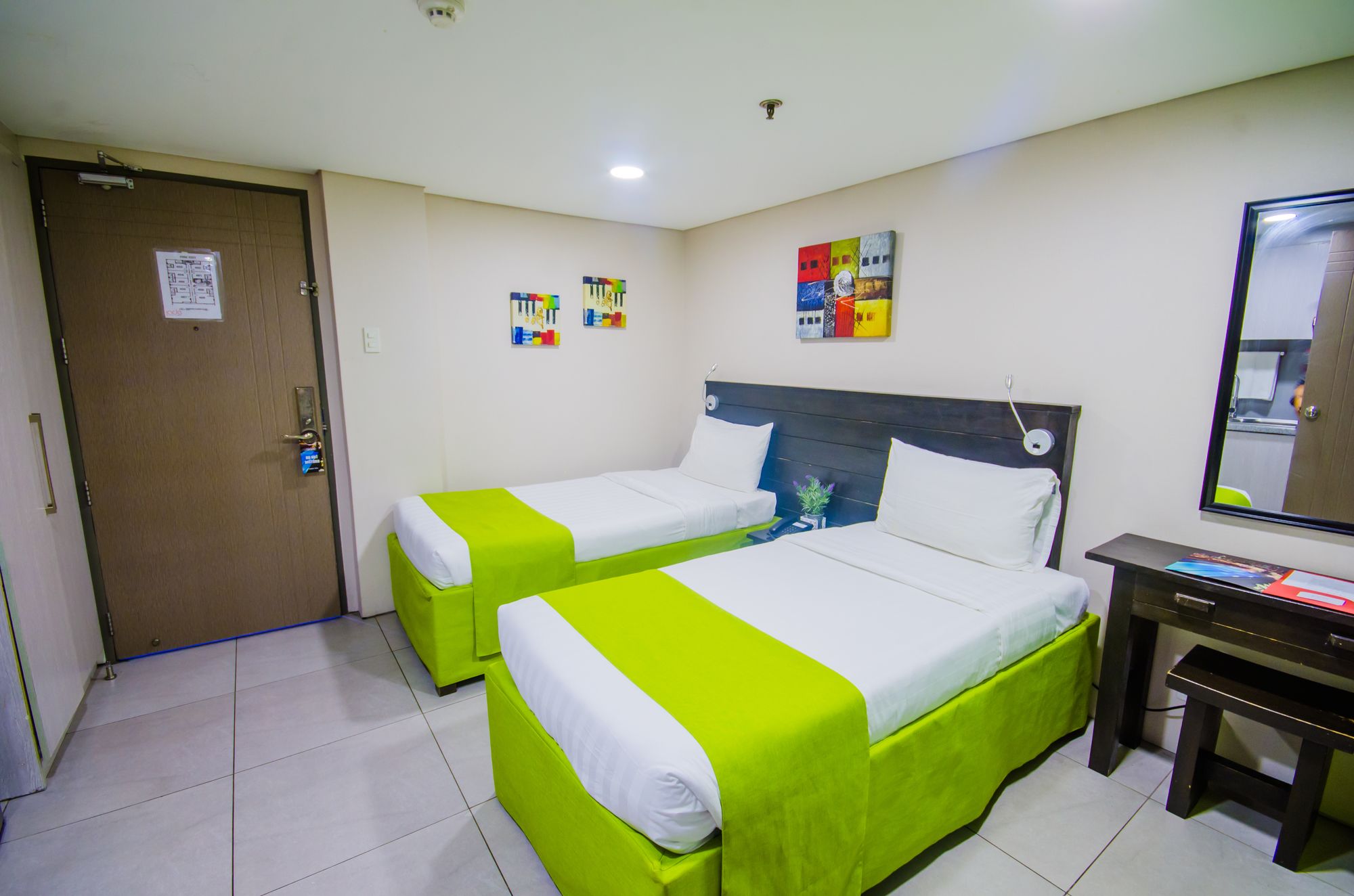 Jade Hotel and Suites Makati
