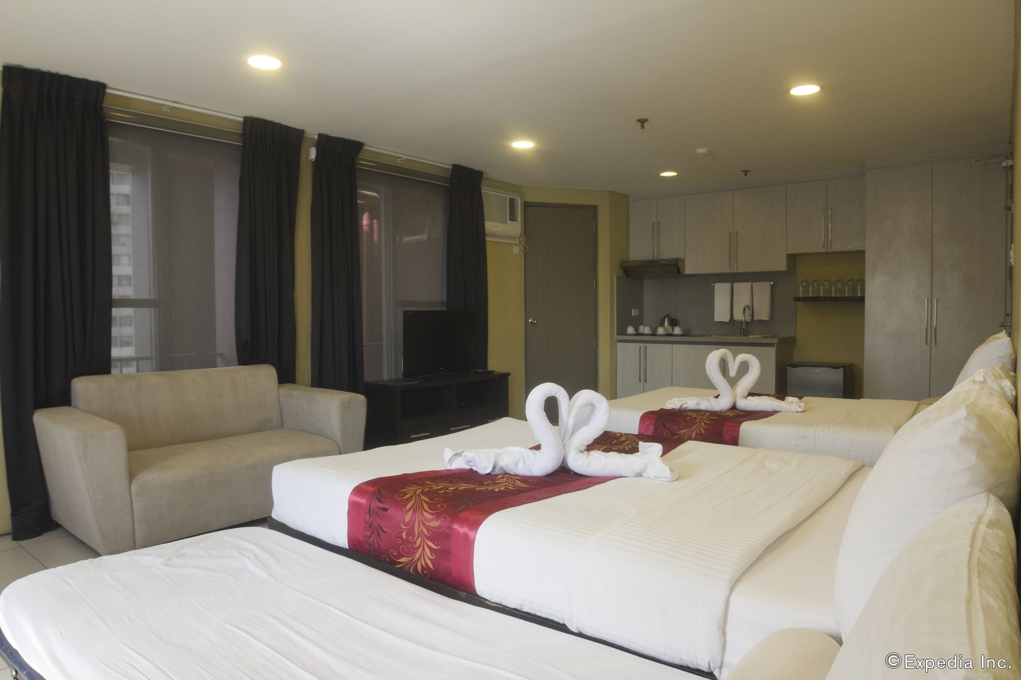 Jade Hotel and Suites Makati