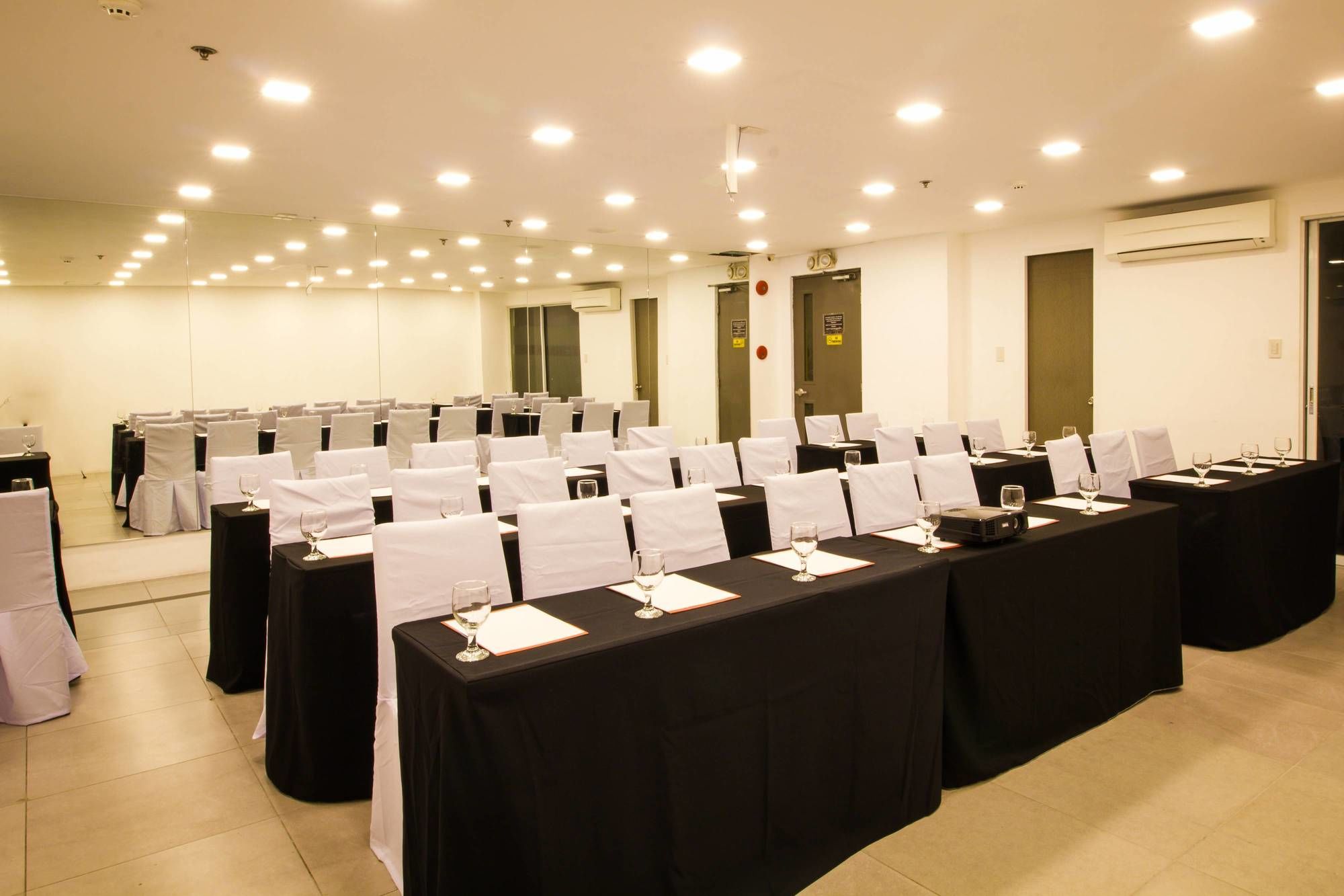 Jade Hotel and Suites Makati