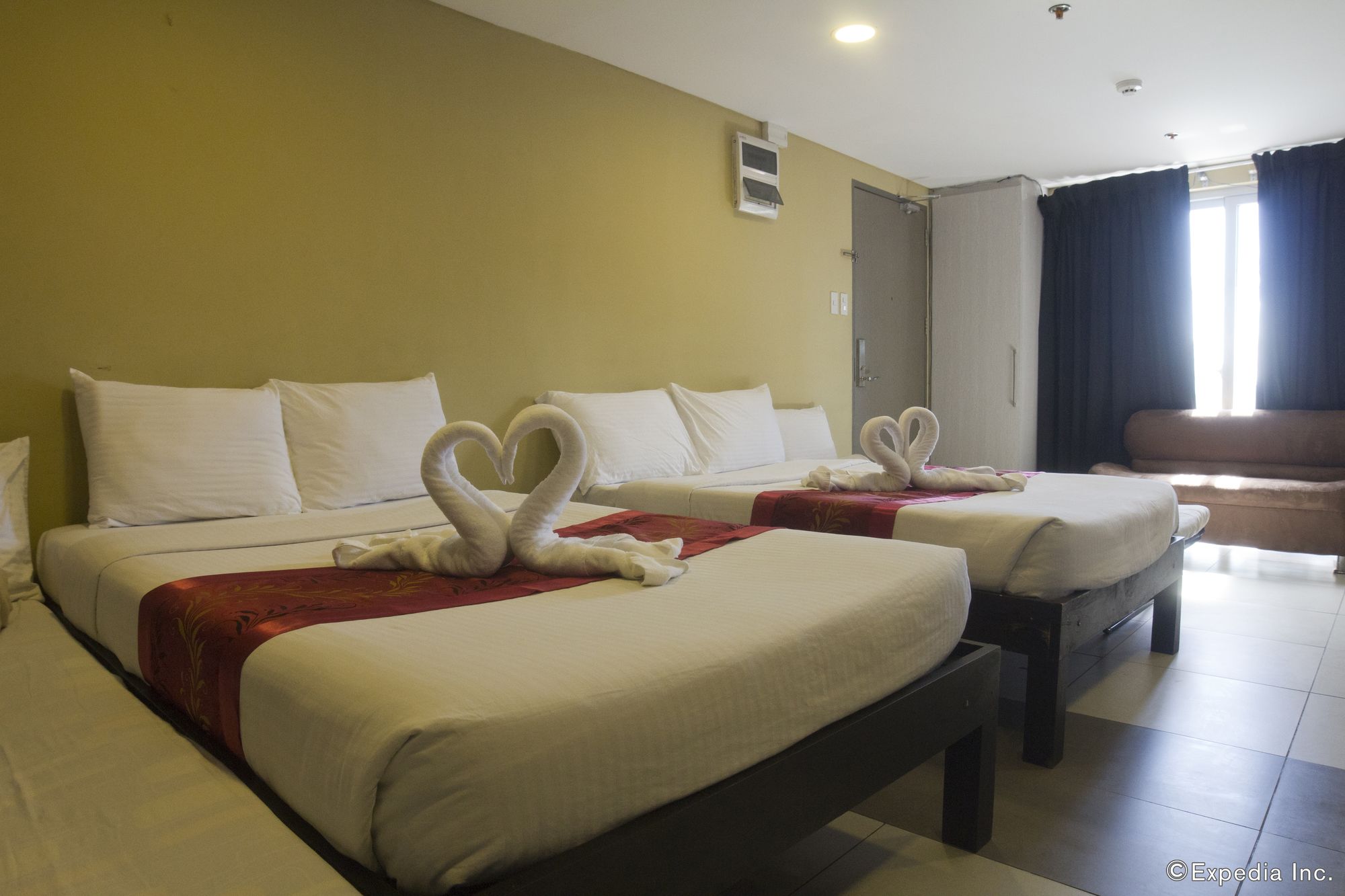Jade Hotel and Suites Makati