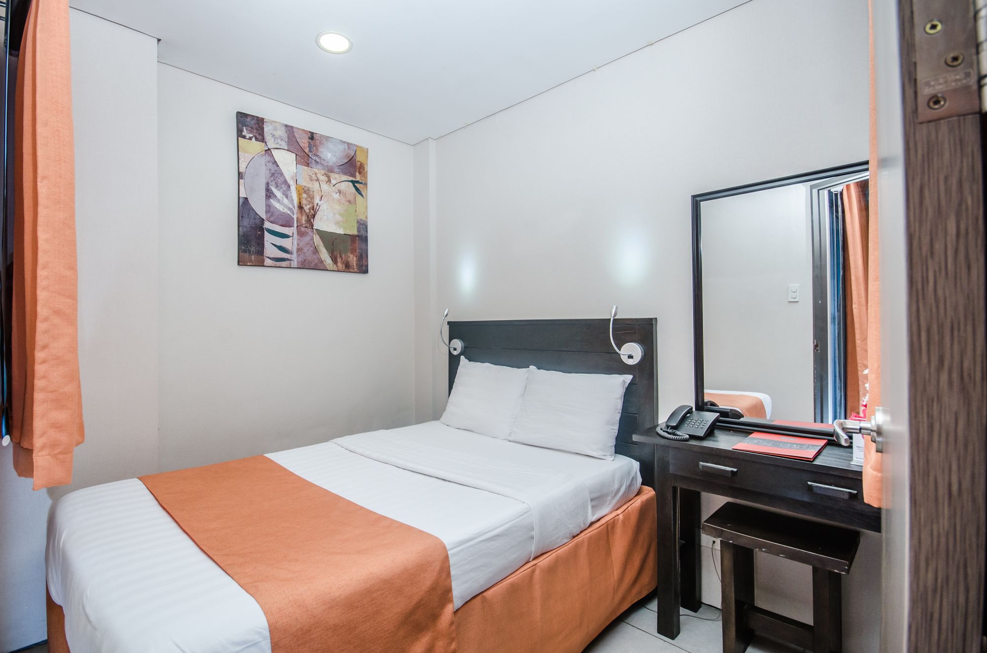 Jade Hotel and Suites Makati