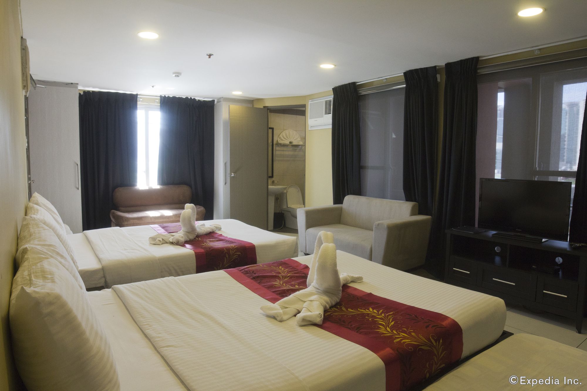 Jade Hotel and Suites Makati