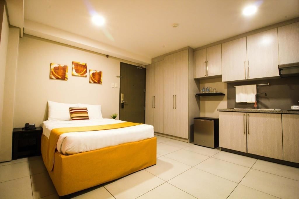 Jade Hotel and Suites Makati