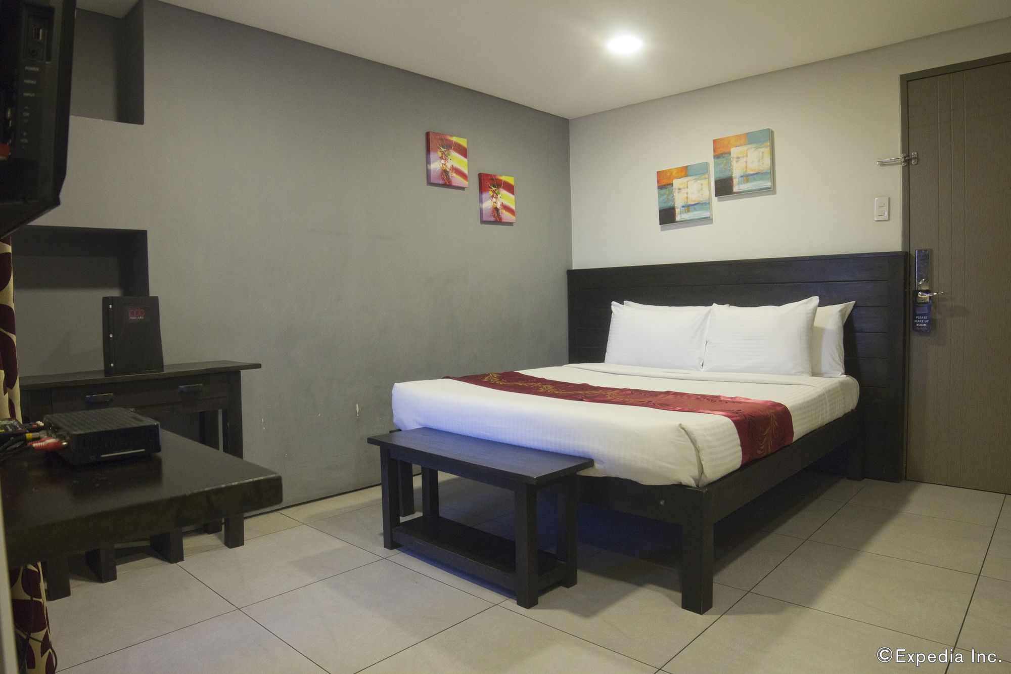 Jade Hotel and Suites Makati