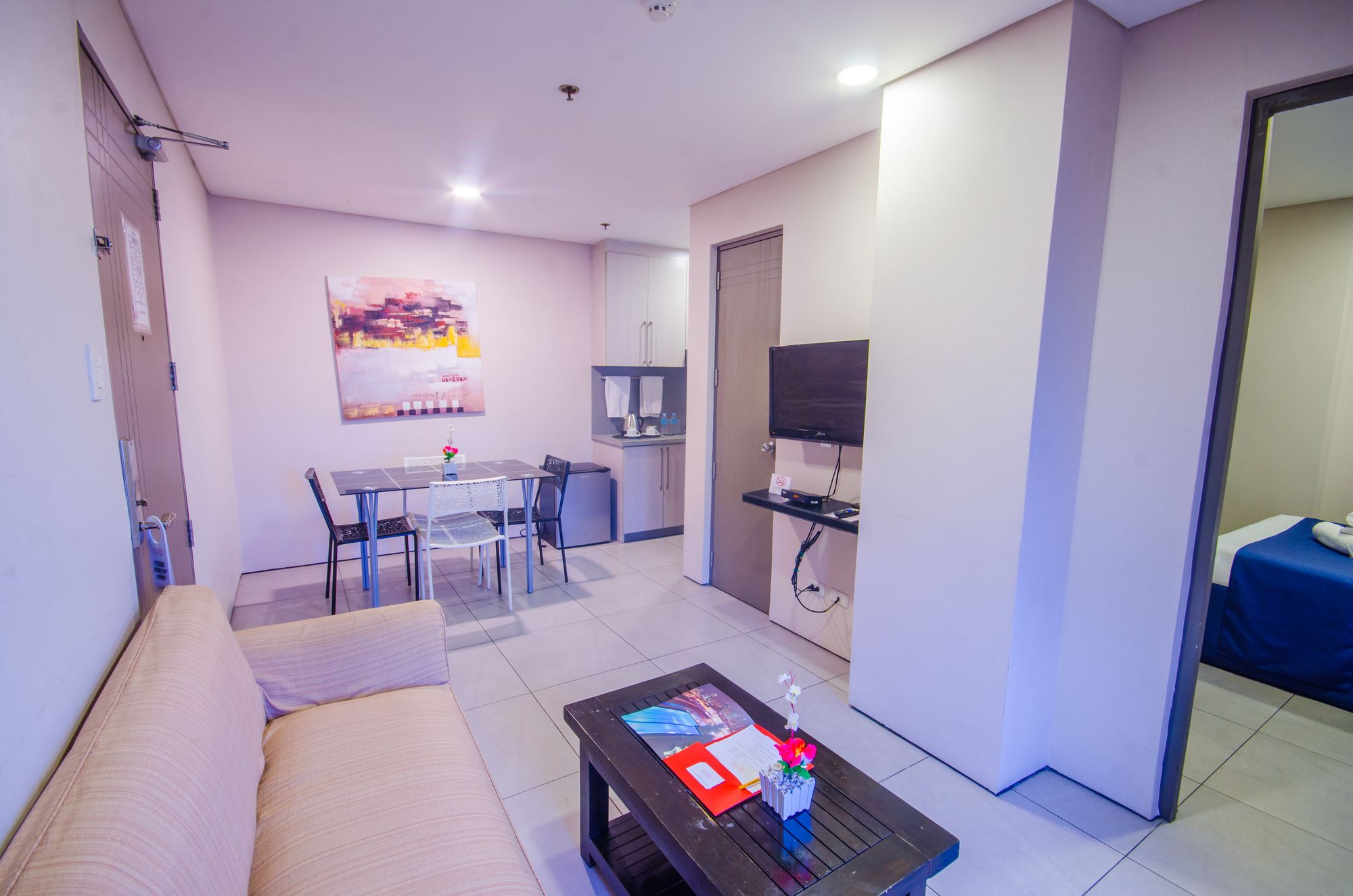 Jade Hotel and Suites Makati