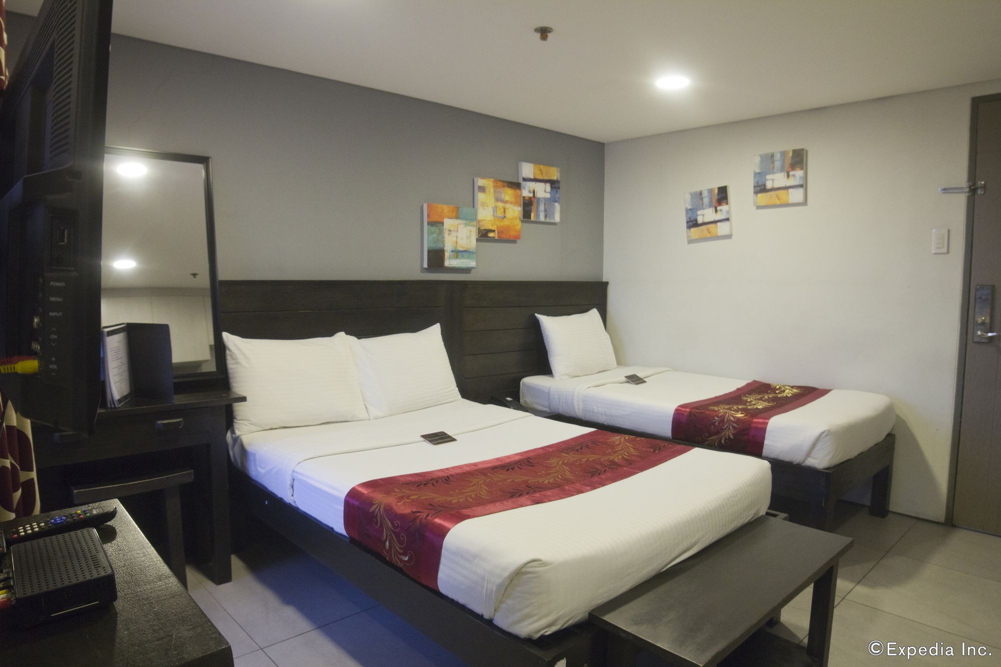 Jade Hotel and Suites Makati