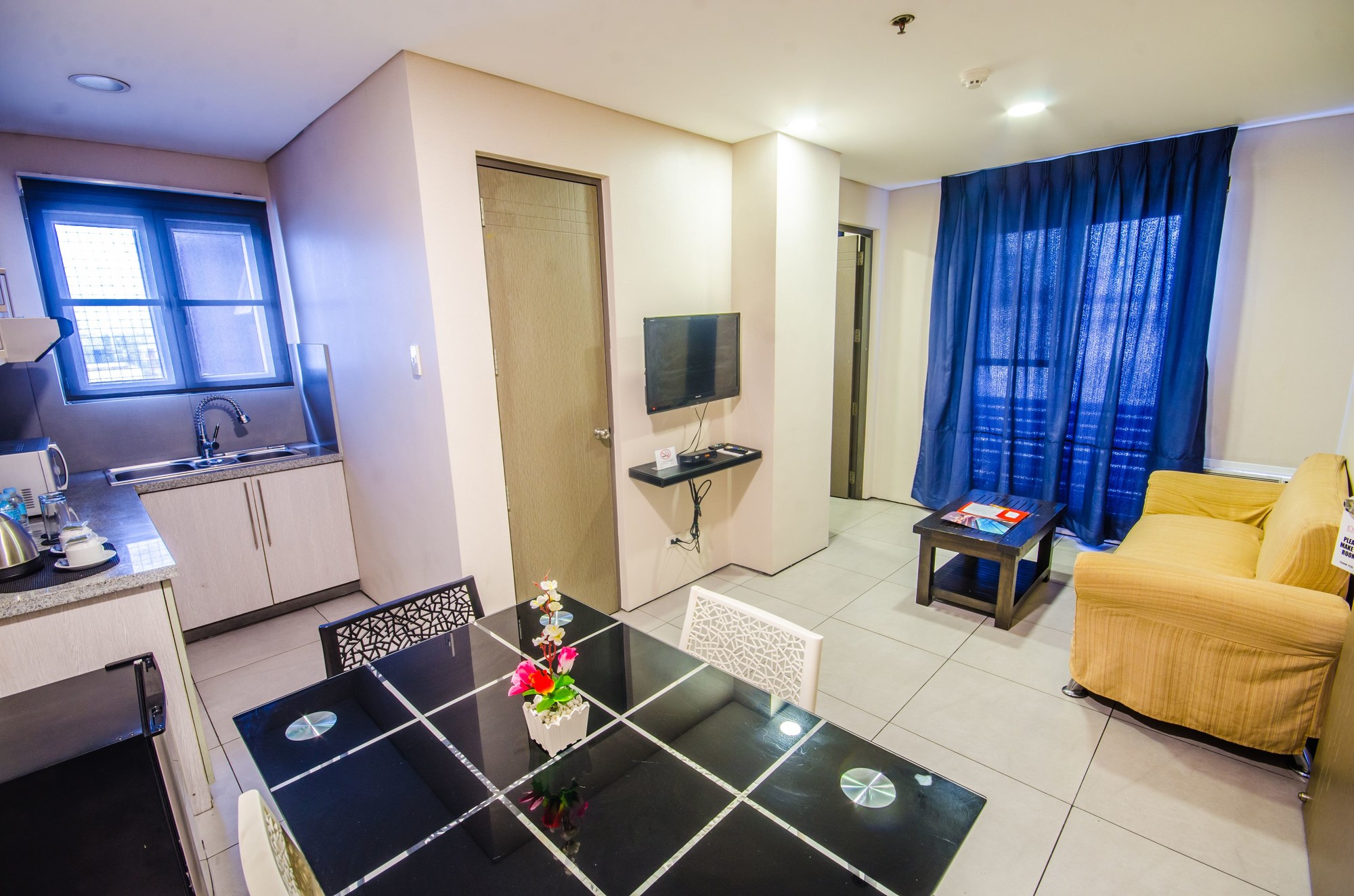 Jade Hotel and Suites Makati