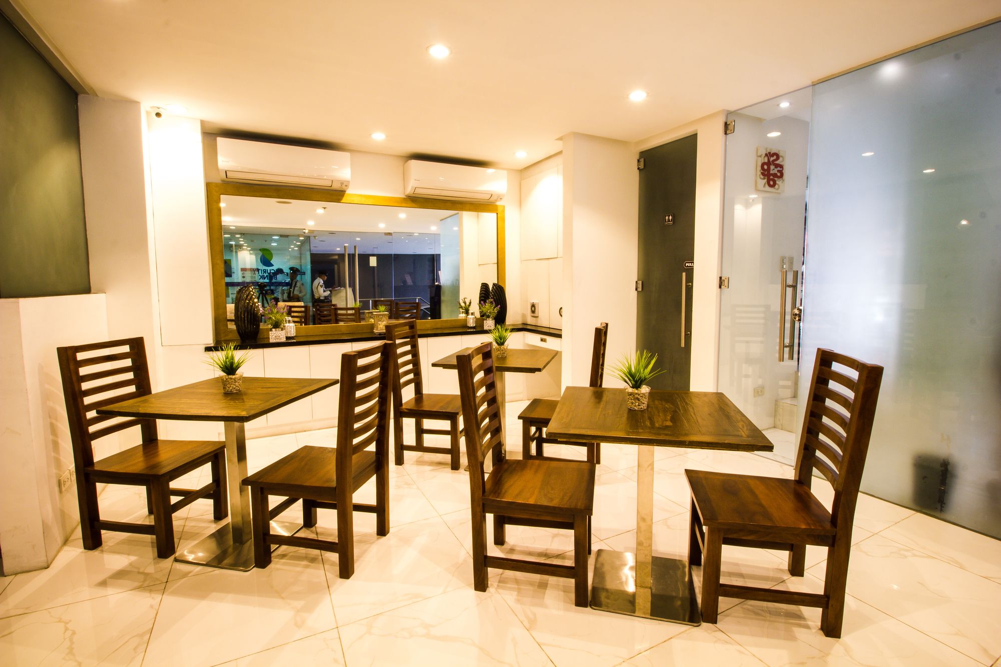 Jade Hotel and Suites Makati