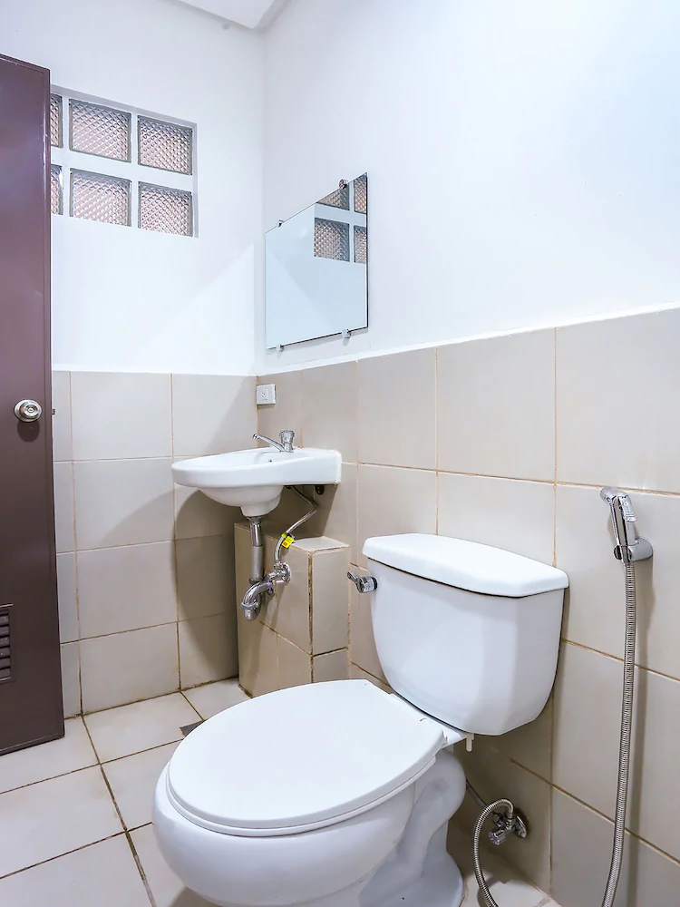 Jardin Suites by OYO Rooms