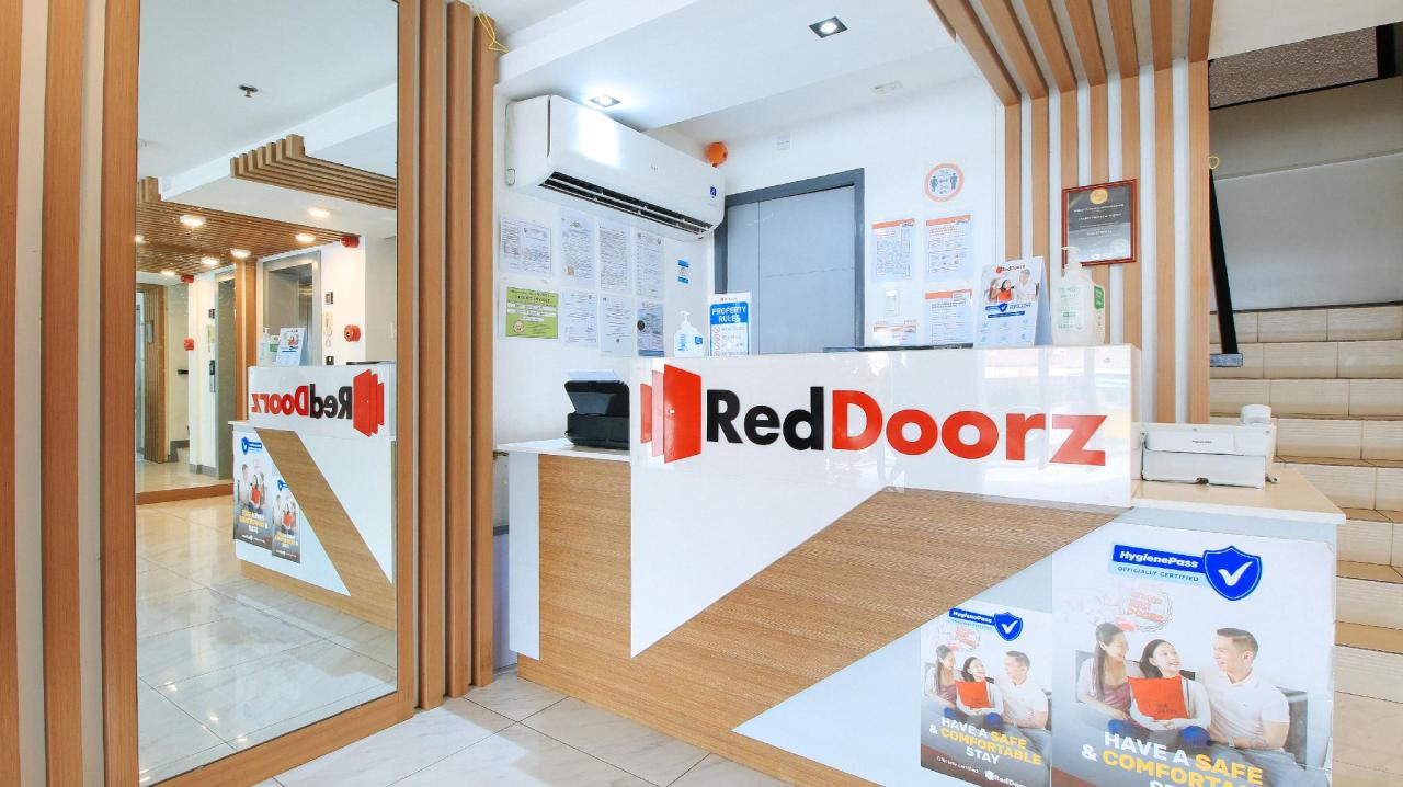 Jardin Suites Hotel & Residences by RedDoorz