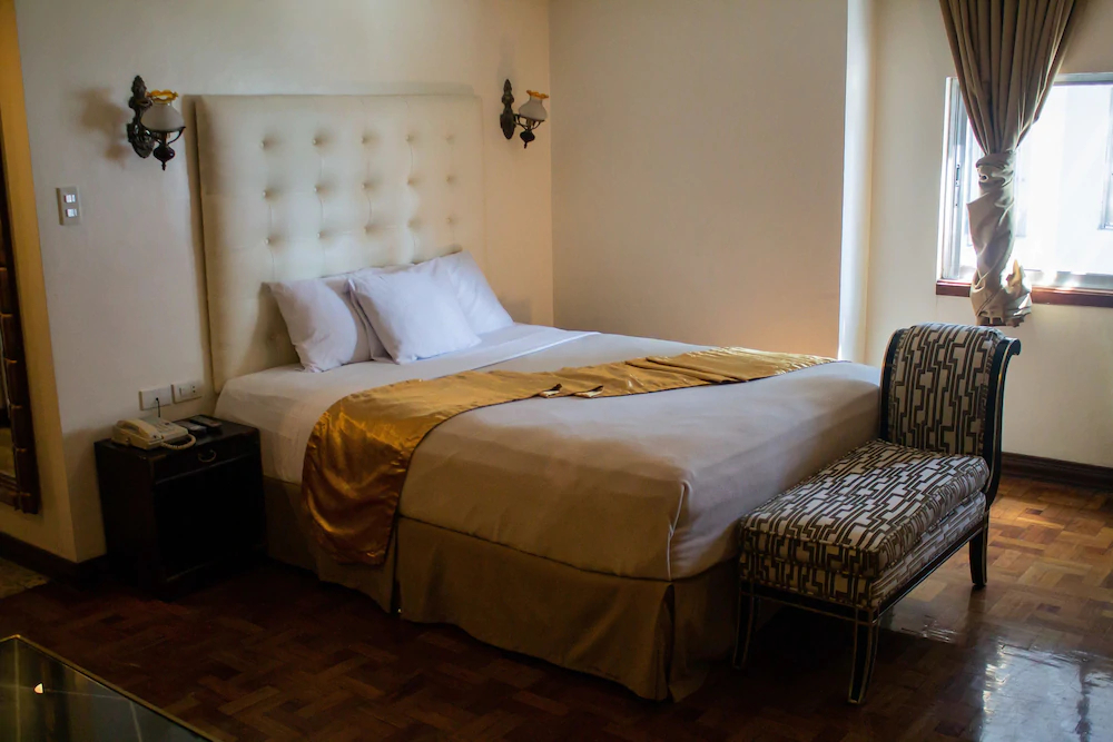 L&B Suites