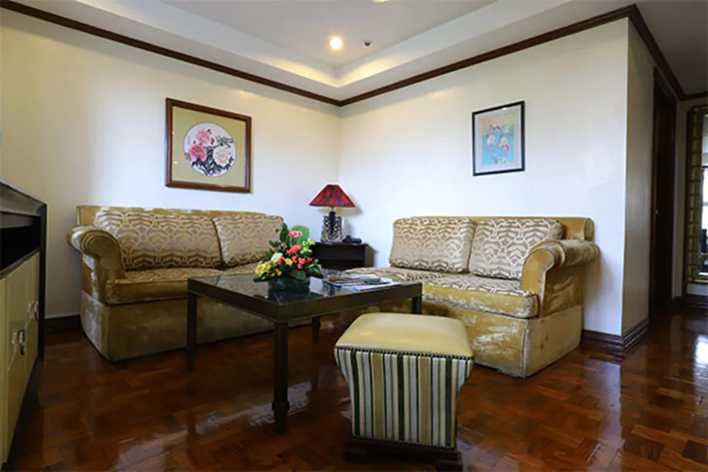 L&B Suites