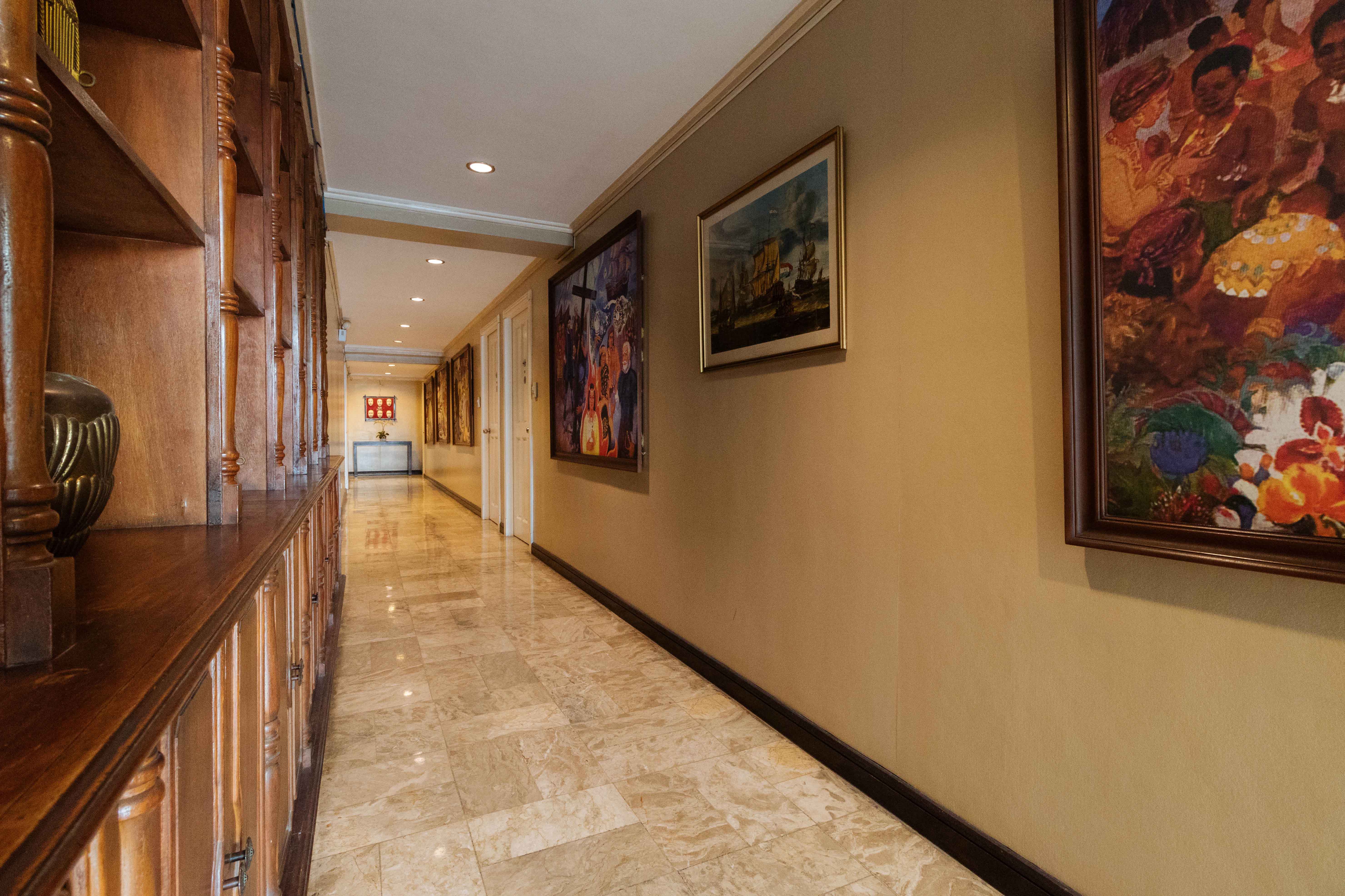 LPL Suites Greenbelt by RedDoorz