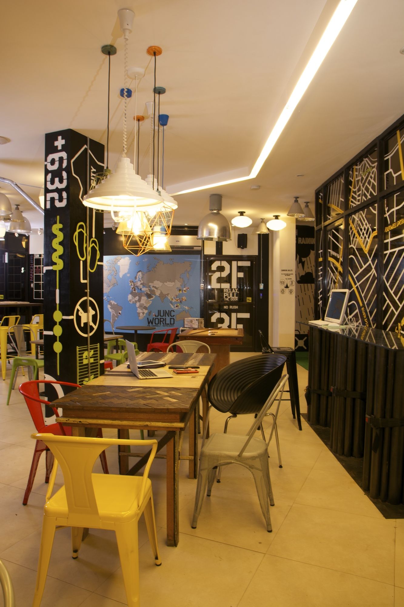 OYO 866 Junction Hostels