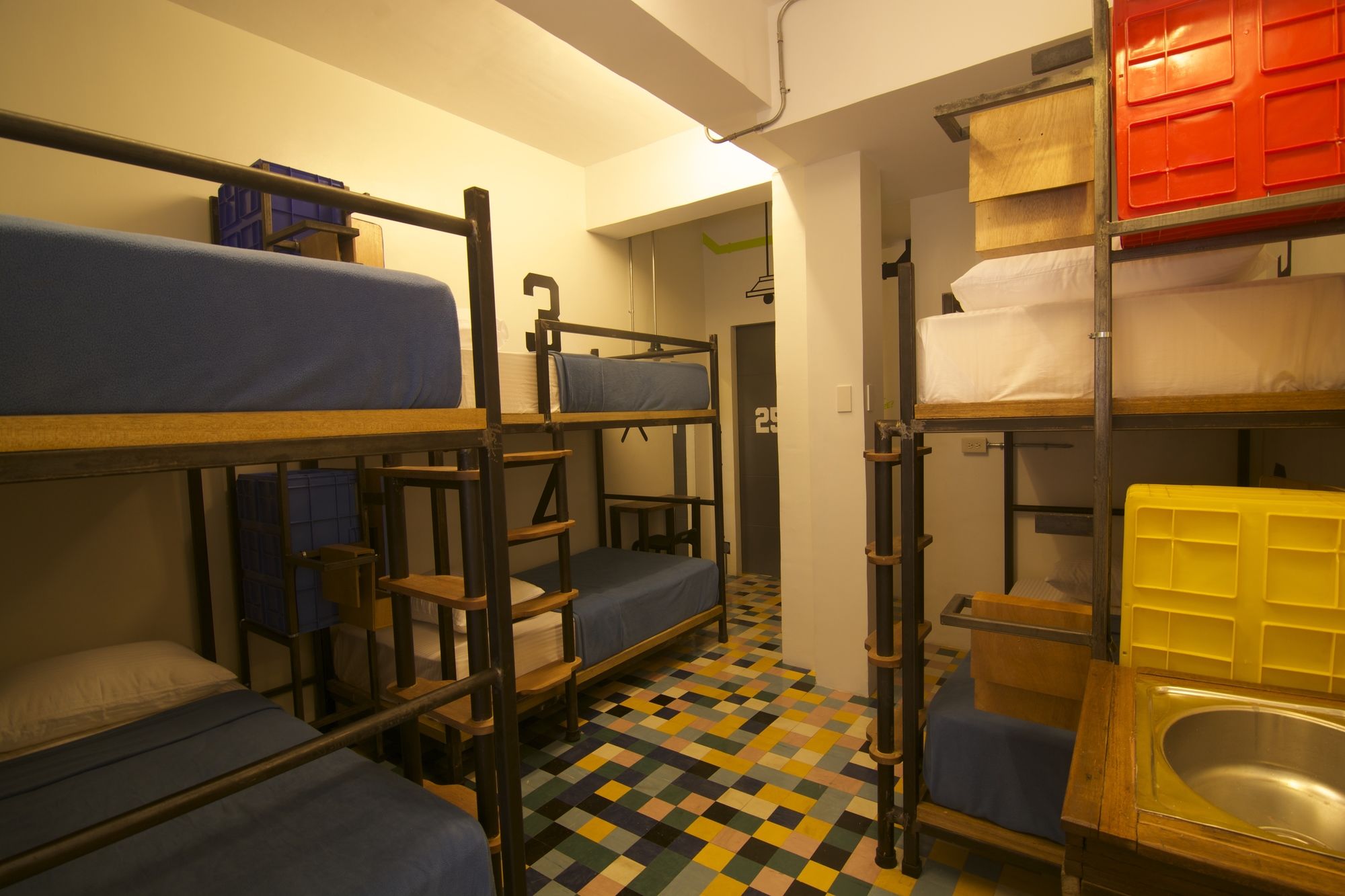 OYO 866 Junction Hostels
