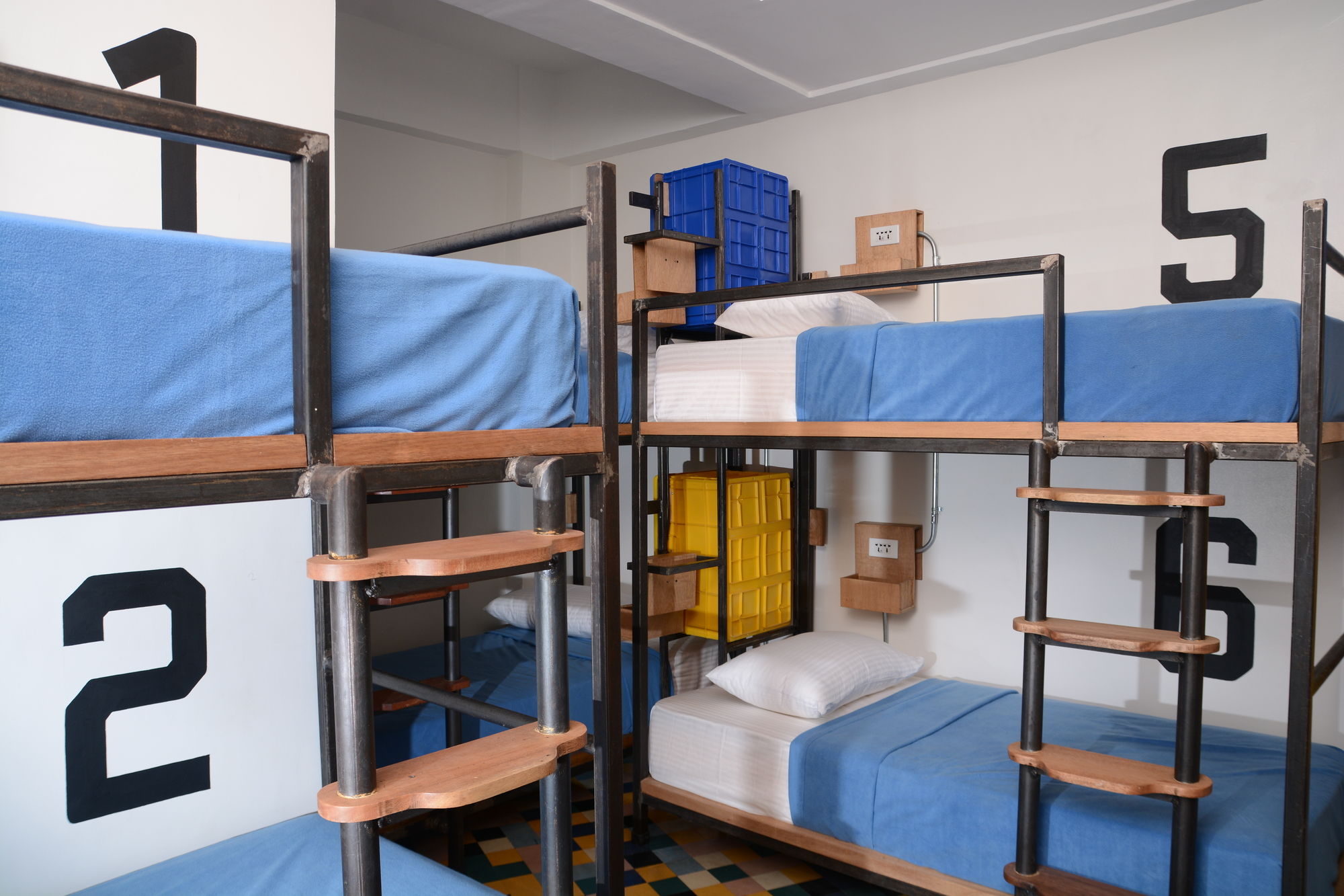 OYO 866 Junction Hostels