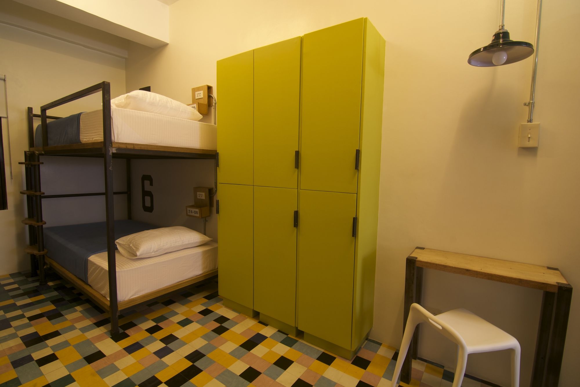 OYO 866 Junction Hostels