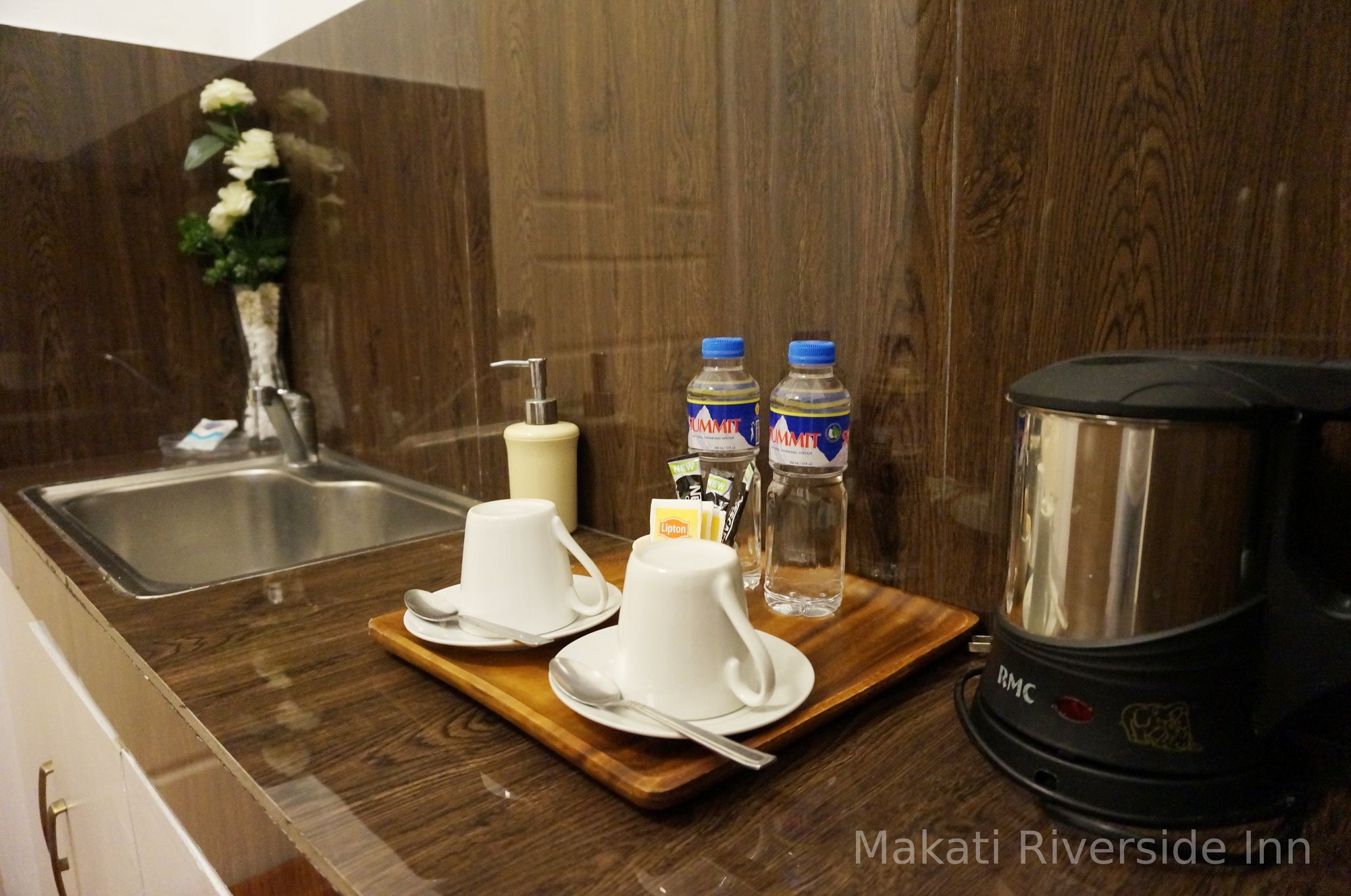 Makati Riverside Inn