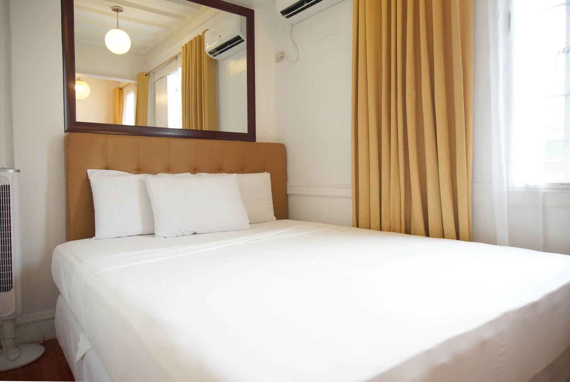 Makati Riverside Inn