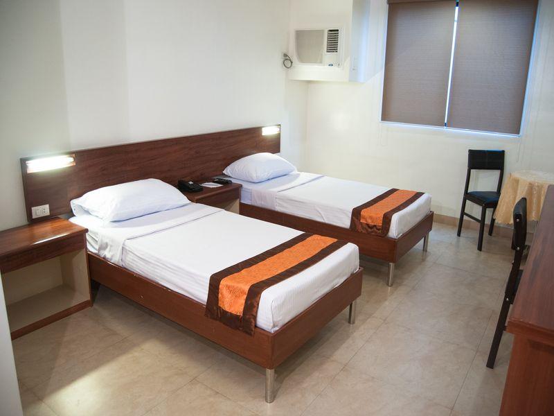 M Suites Hotel