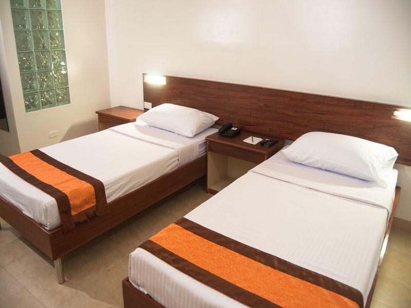 M Suites Hotel