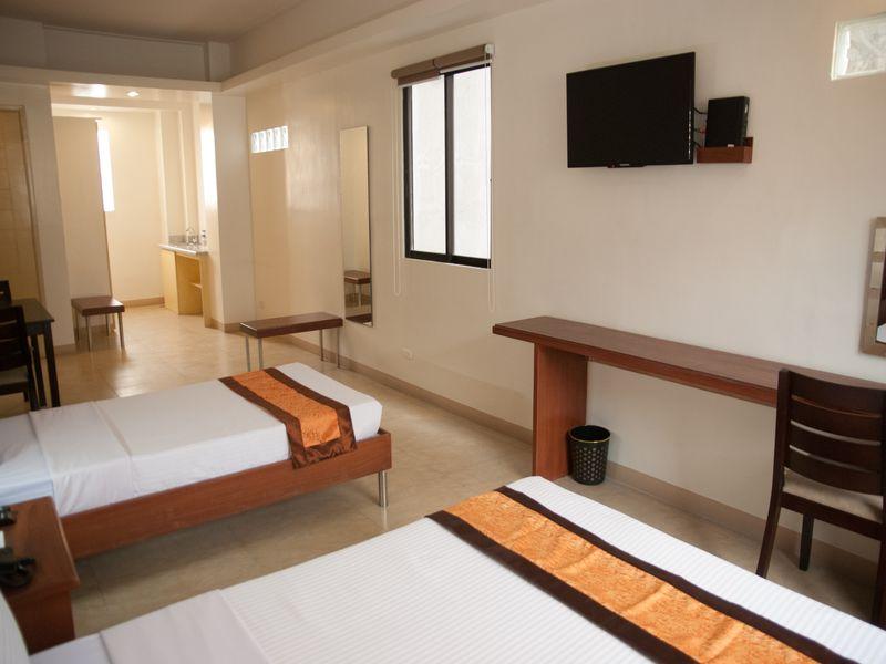 M Suites Hotel