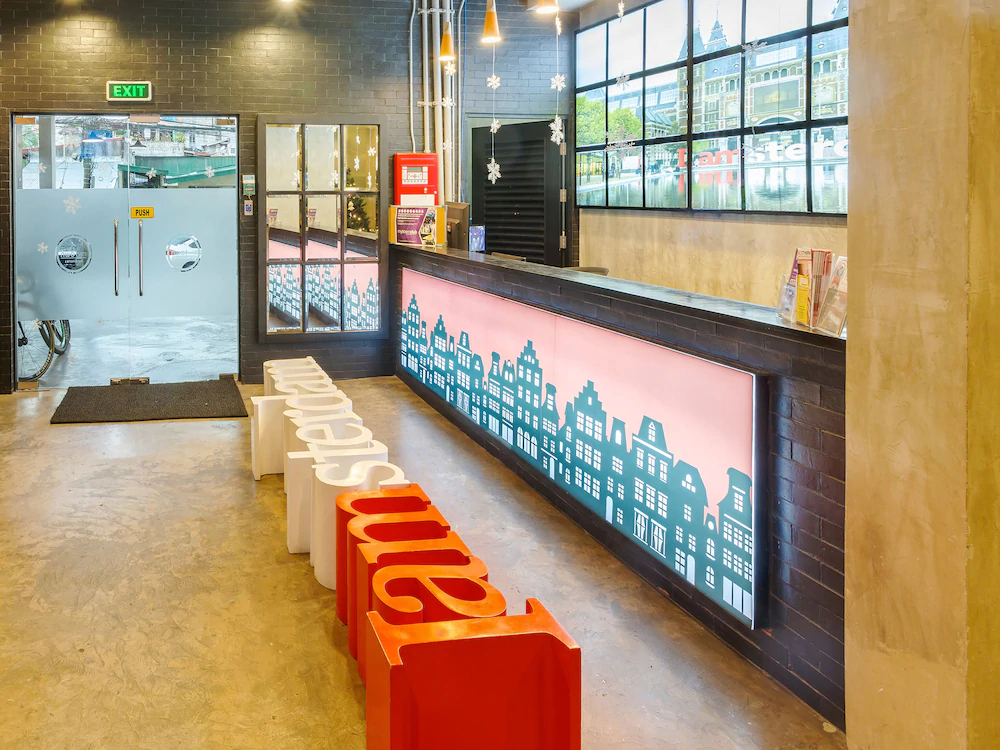 Mytown Amsterdam by OYO Rooms