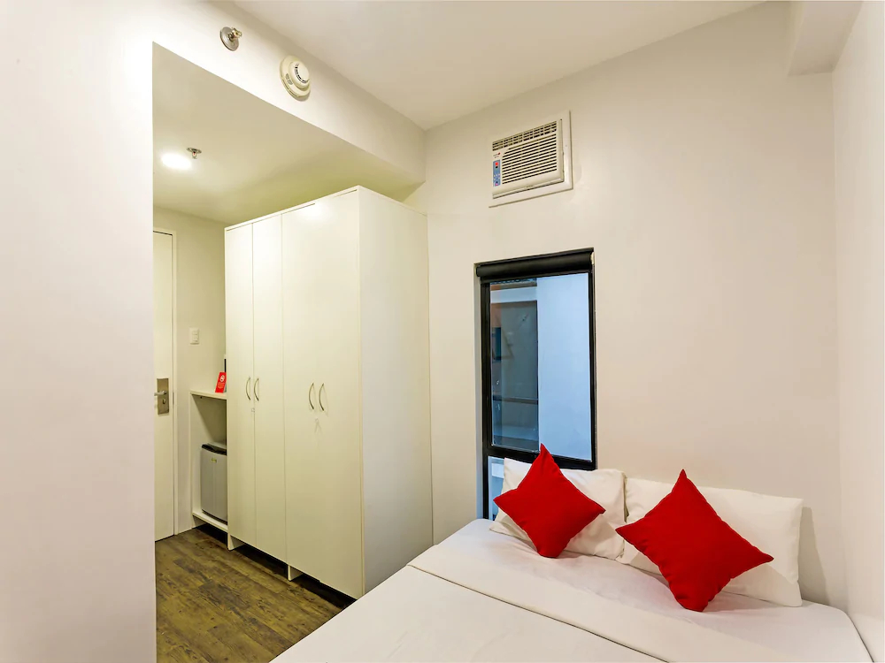 Mytown Amsterdam by OYO Rooms