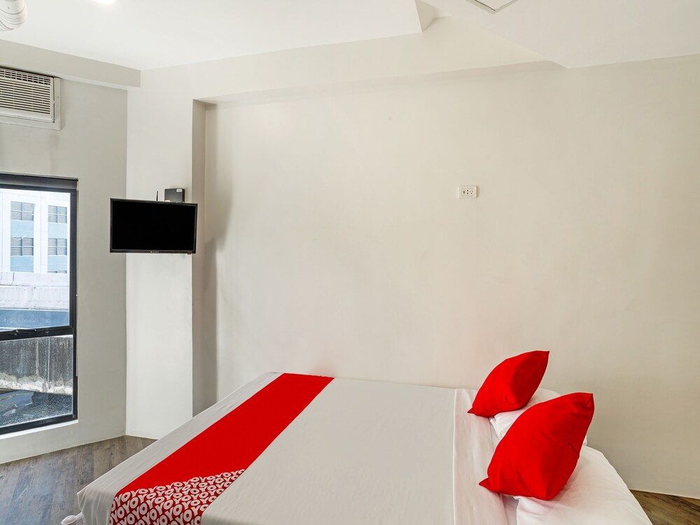 Mytown Amsterdam by OYO Rooms