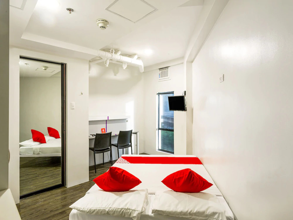 Mytown Amsterdam by OYO Rooms