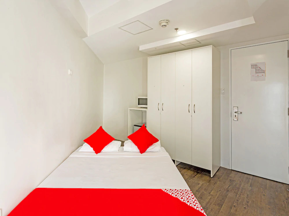 Mytown Amsterdam by OYO Rooms