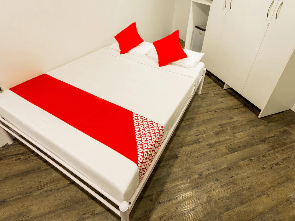 Mytown Amsterdam by OYO Rooms