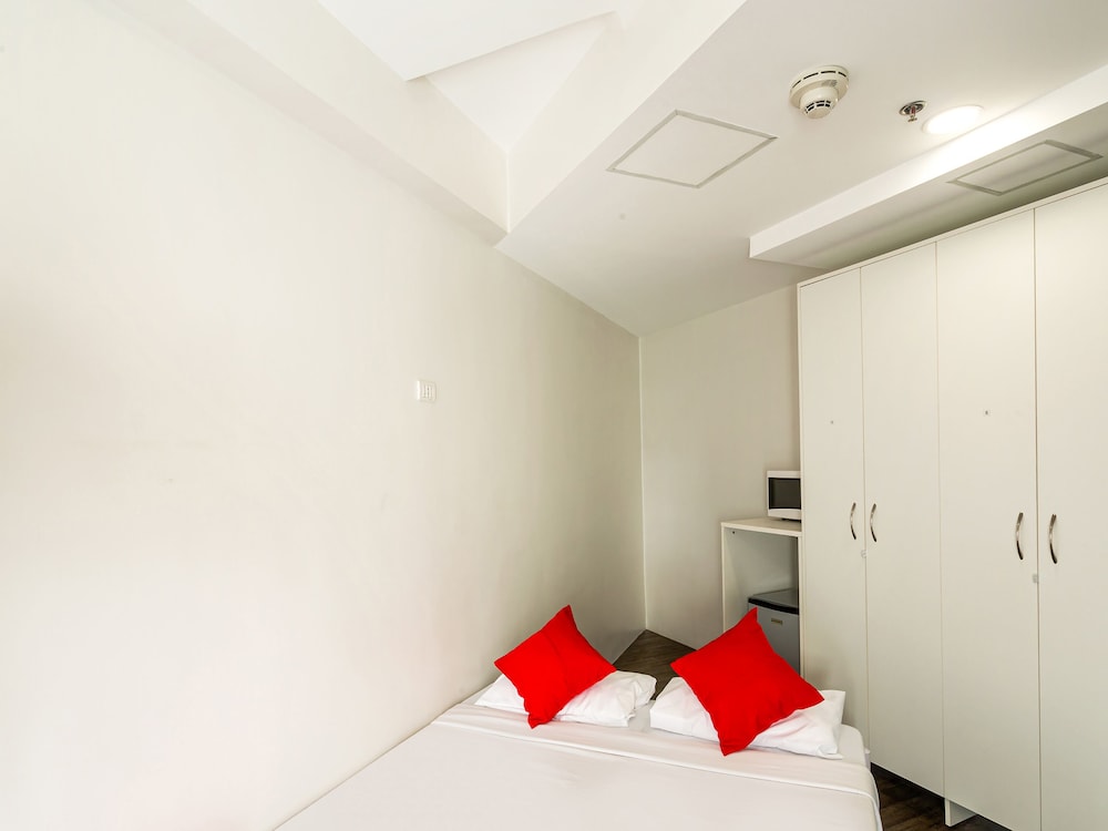Mytown Amsterdam by OYO Rooms