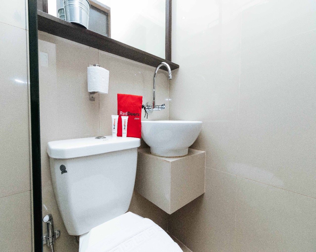 Nest Nano Suites by RedDoorz