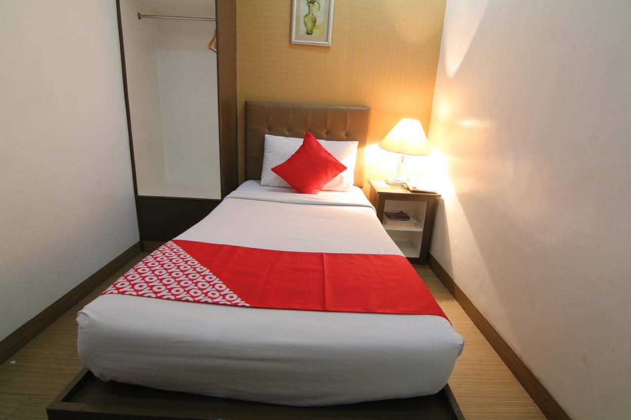 OYO 106 24h City Hotel