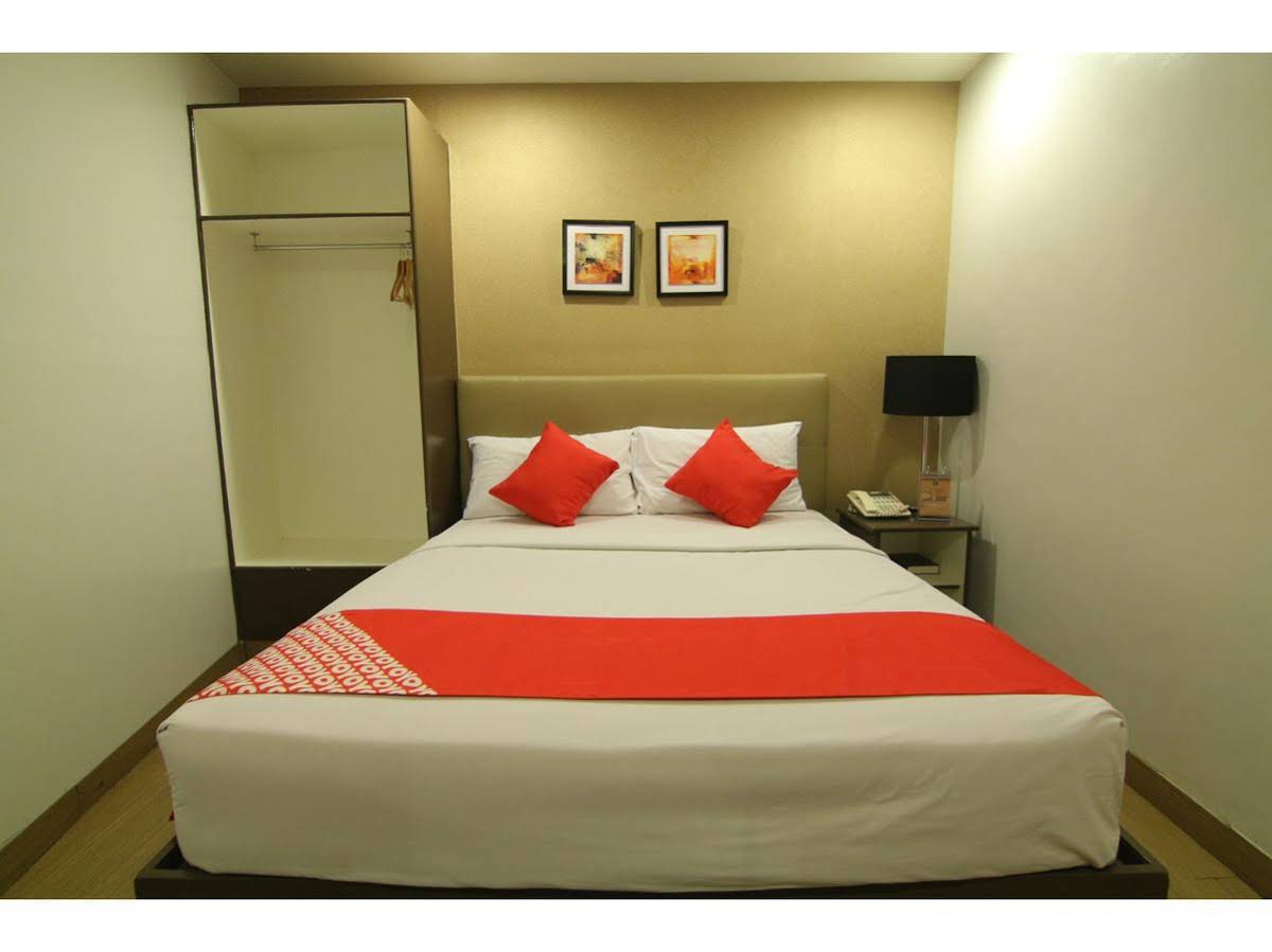 OYO 106 24h City Hotel