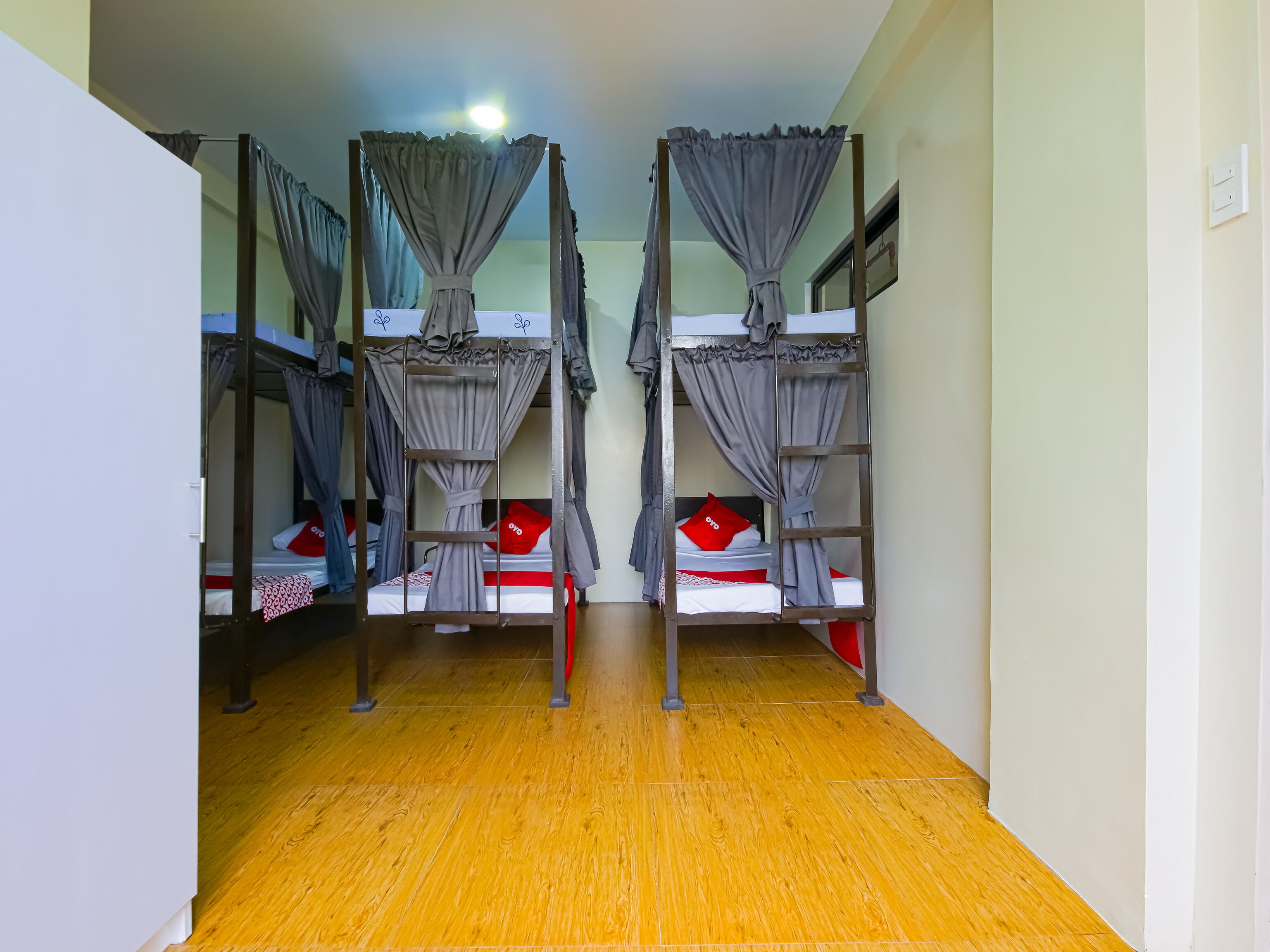 OYO 818 The Budget Inn