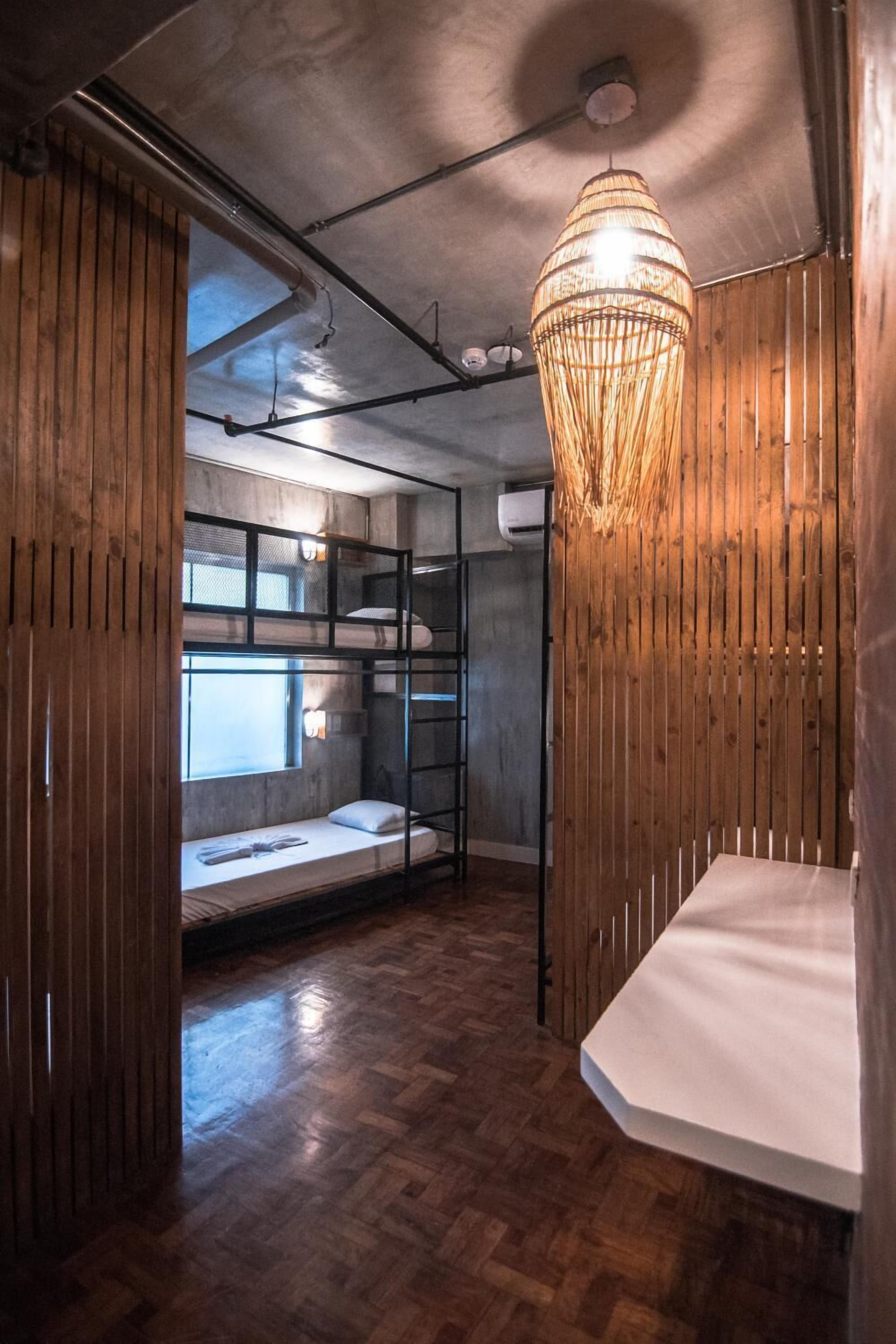 Connector Hostel by OYO Rooms