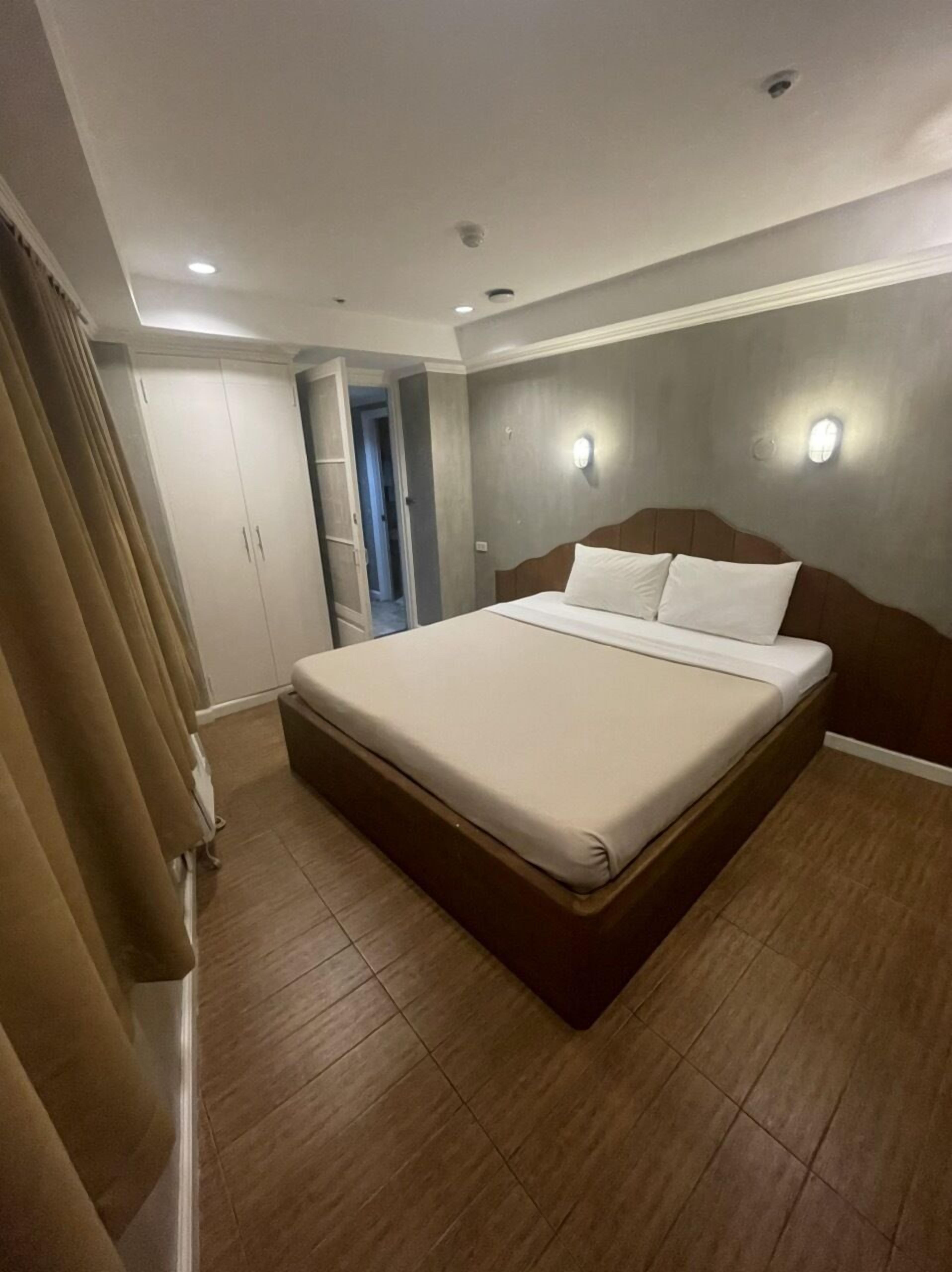 Connector Hostel by OYO Rooms