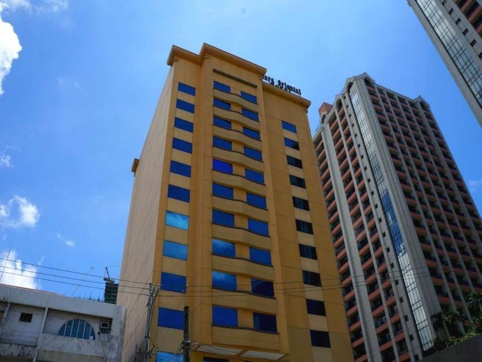 Tiara Oriental Hotel
