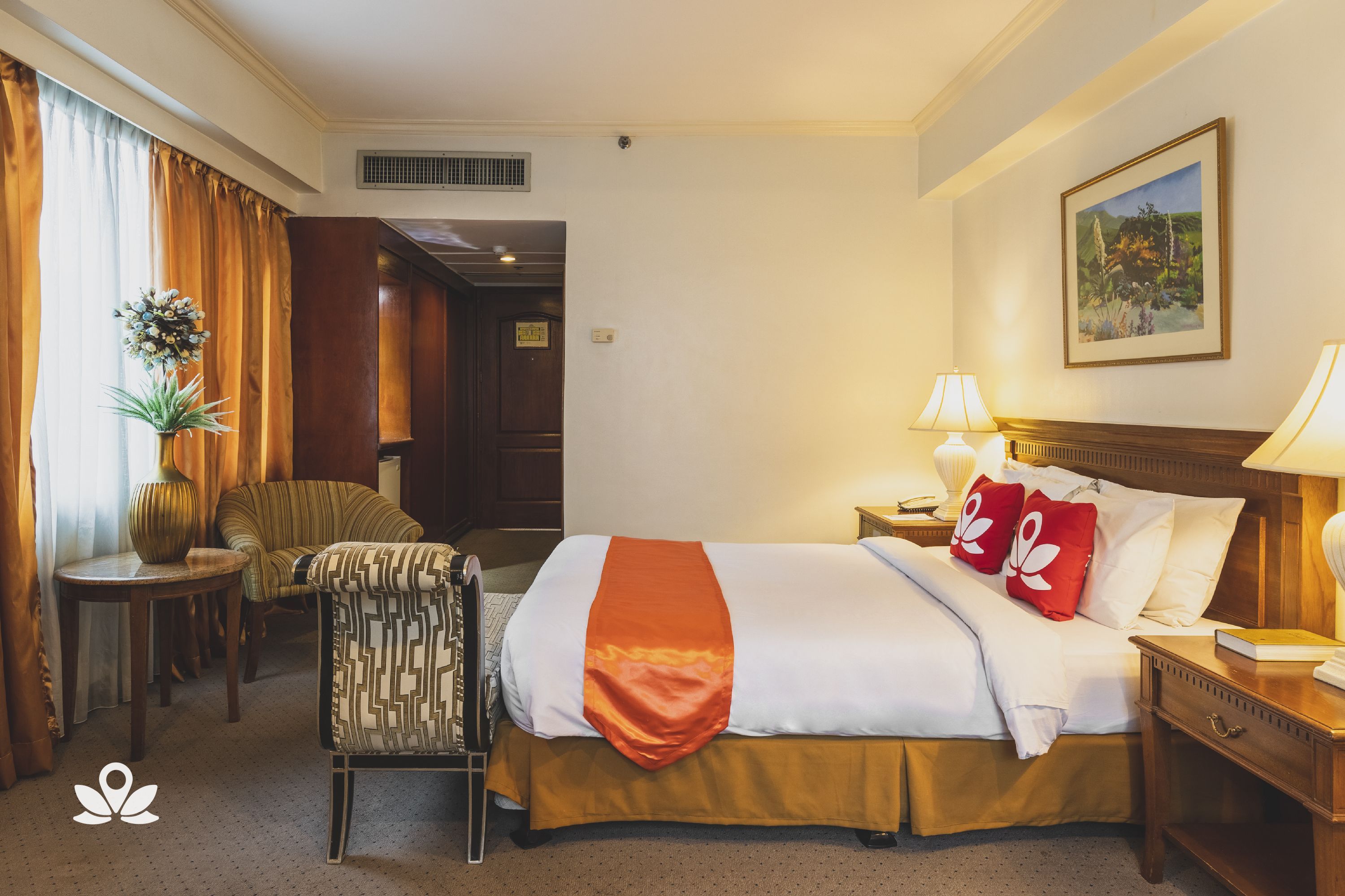Tiara Oriental Hotel by ZEN Rooms