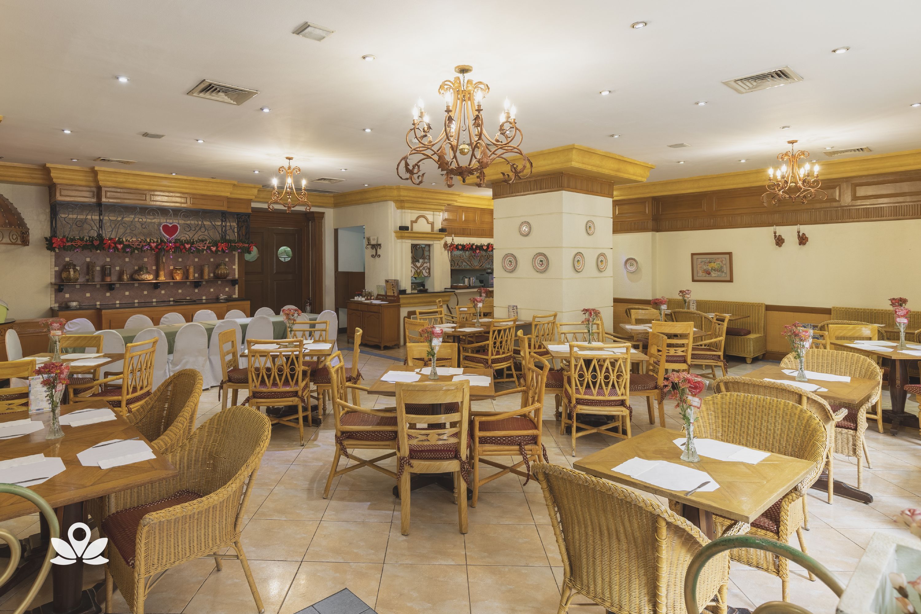 Tiara Oriental Hotel by ZEN Rooms