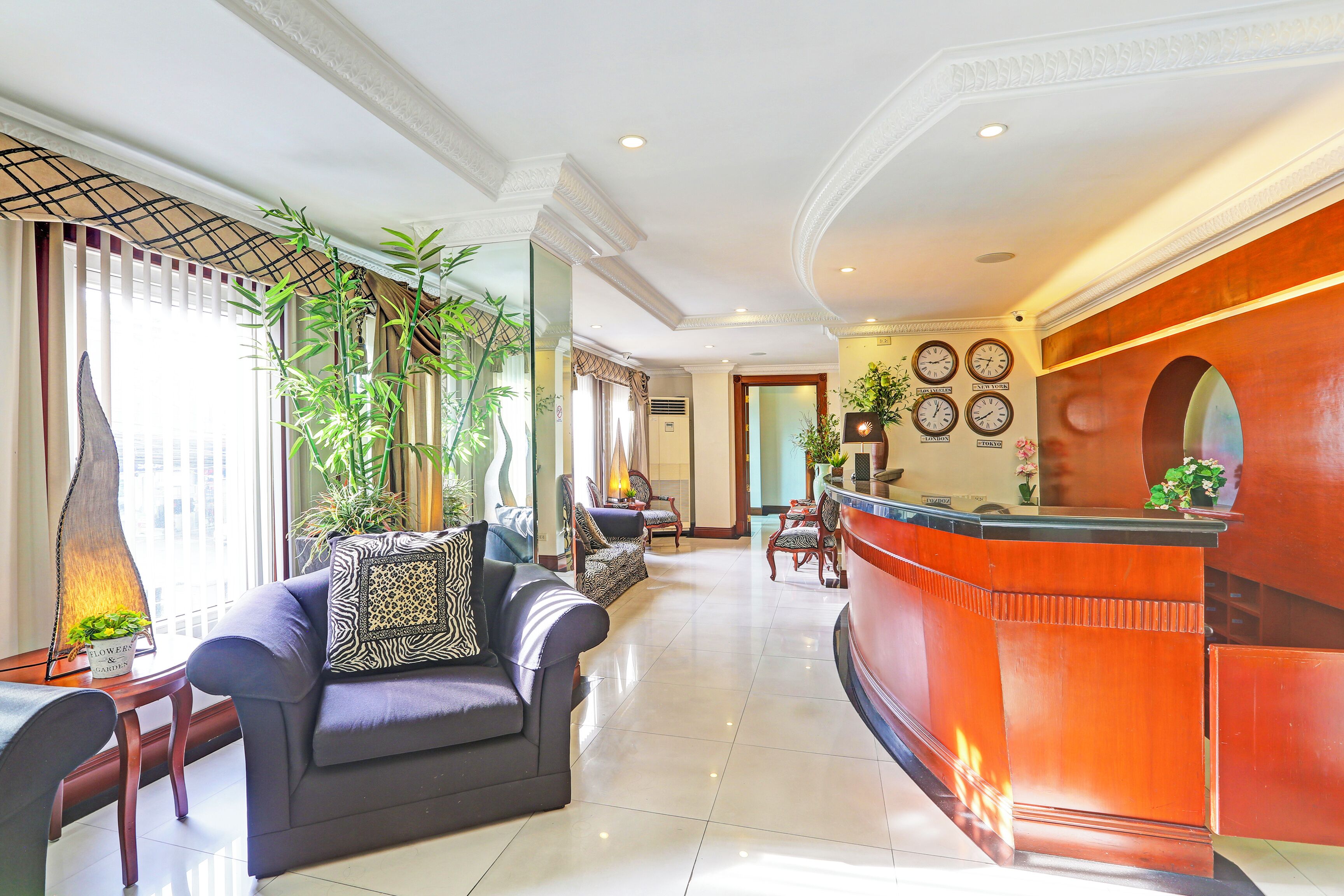Townhouse Oak VIP Suites