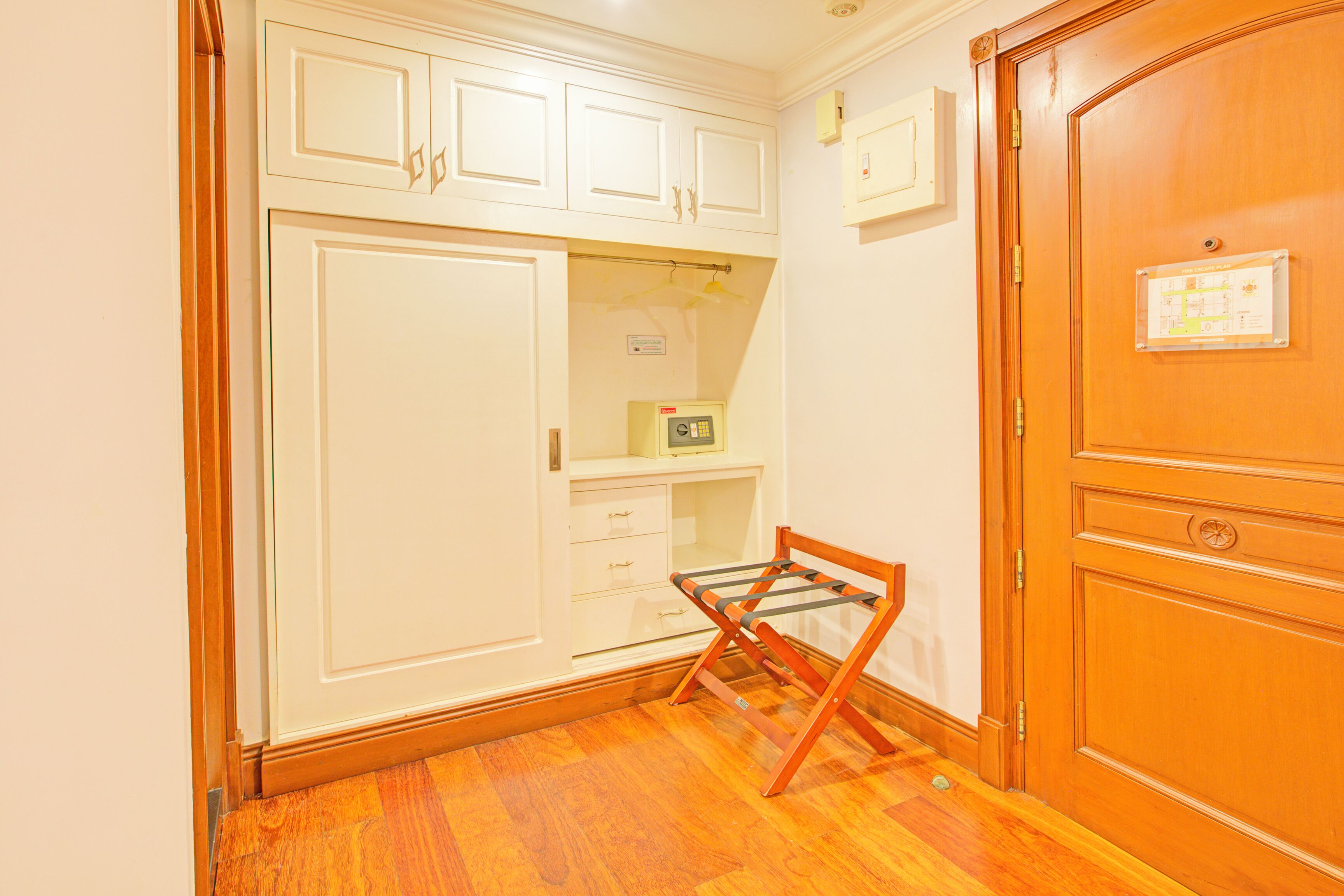 Townhouse Oak VIP Suites