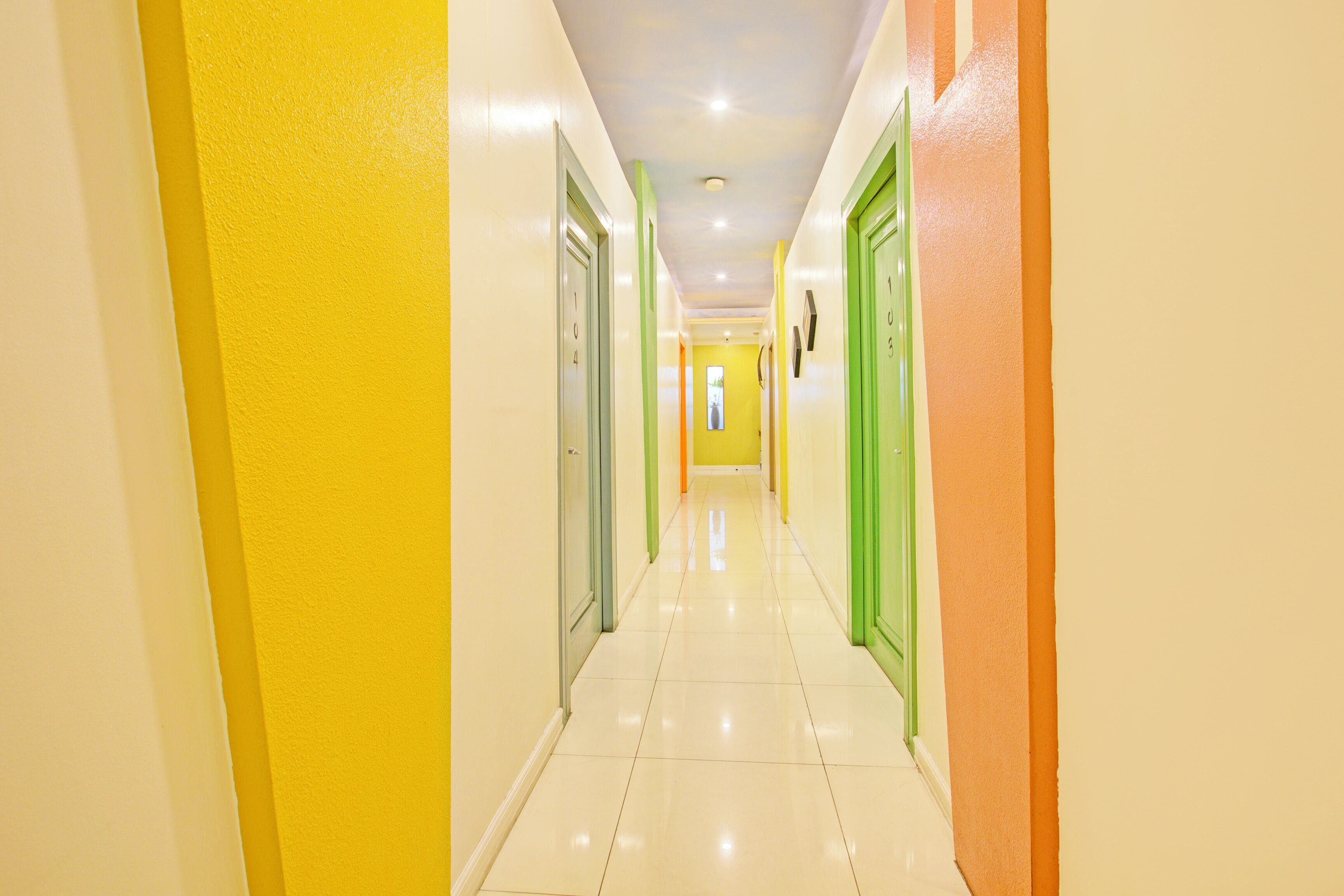 Townhouse Oak VIP Suites