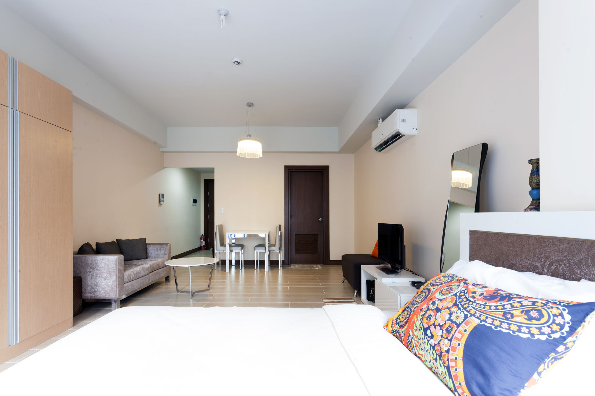 Two Central Condominium