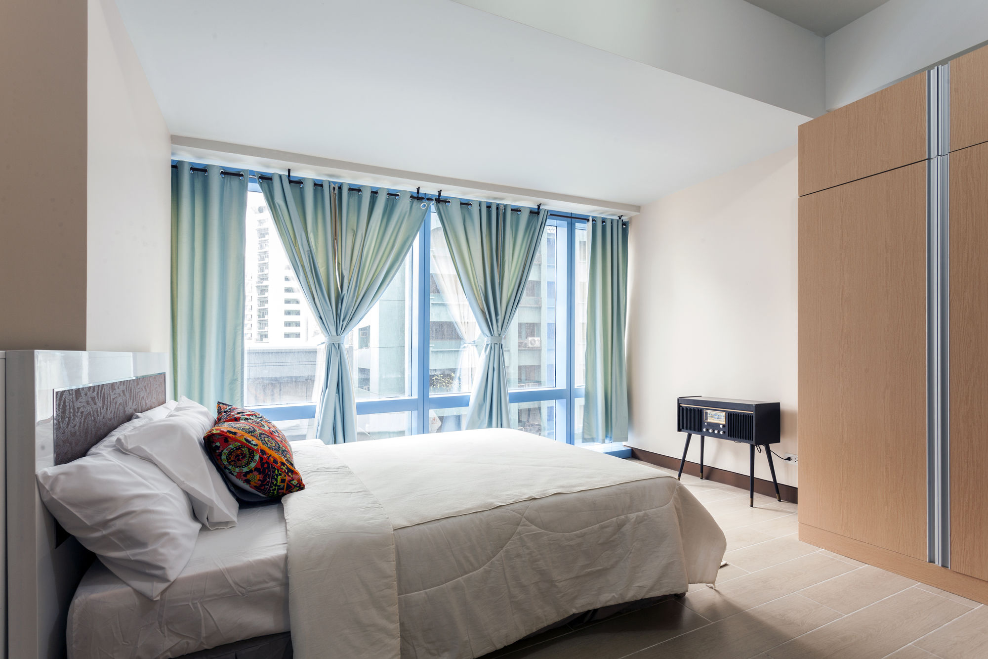 Two Central Condominium
